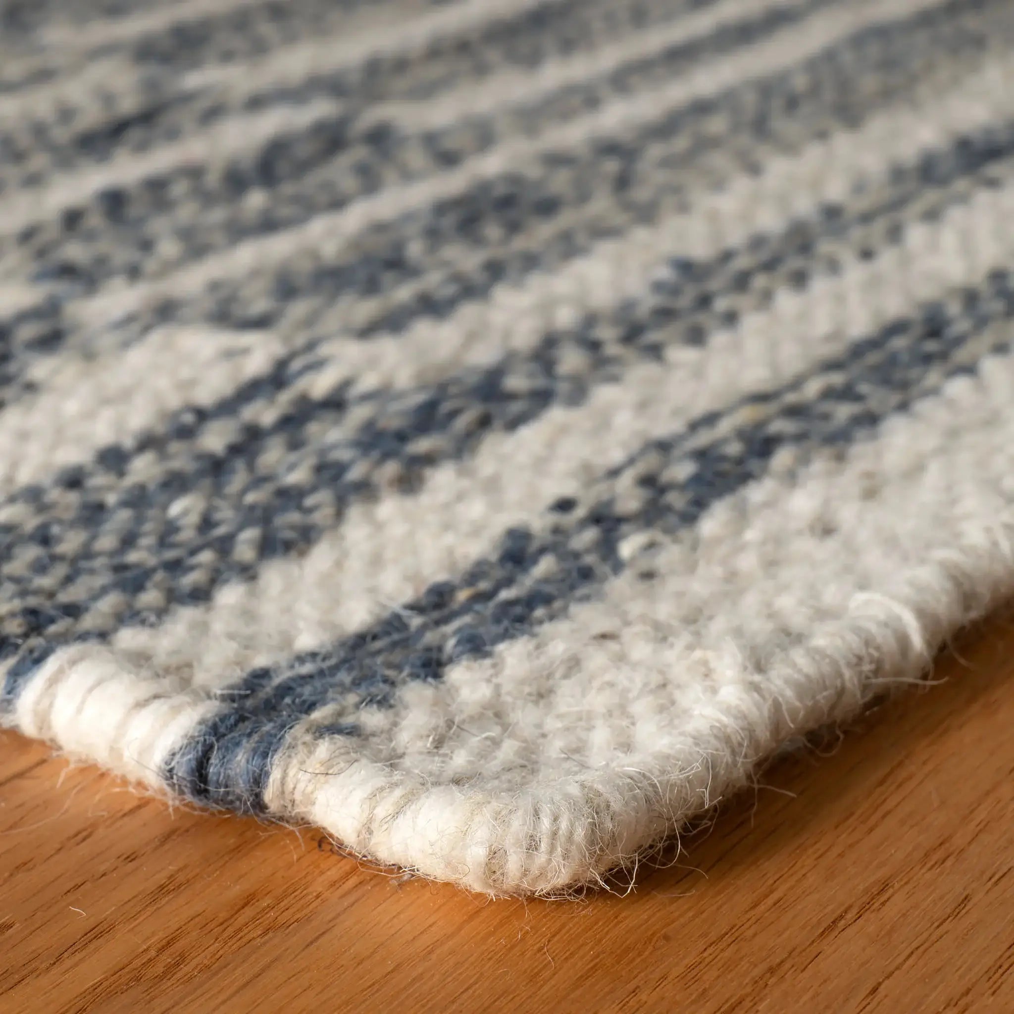 Dash & Albert Heights Handwoven Wool Rug - Soft & Durable Area Rug for Living Room, Bedroom, Dining Room - Traditional Handmade Home Decor