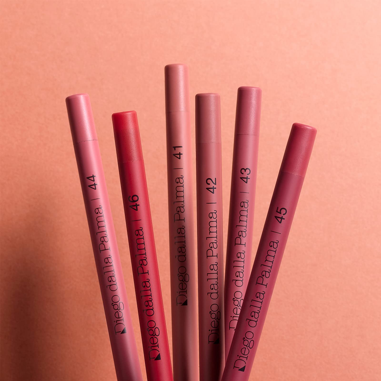 Diego dalla Palma Milano Makeupstudio Stay On Me Lip Liner - Long Lasting Waterproof Lip Pencil in Shade 45 Coral - Perfect for All-Day Wear, Parties & Special Occasions