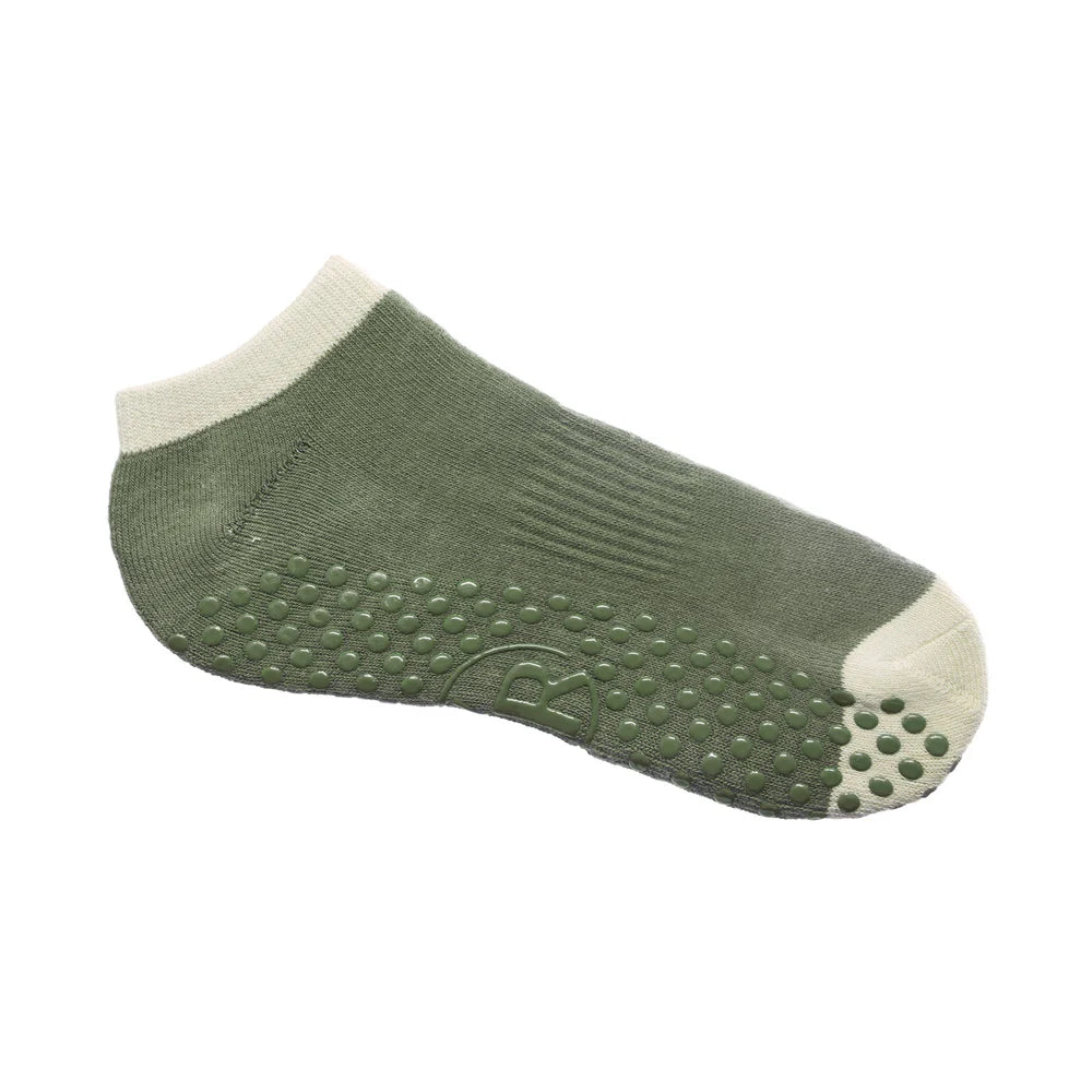 Non-Slip Grip Socks for Yoga, Pilates & Barre - Anti-Skid Workout Socks with Traction for Women & Men - Perfect for Dance, Gym & Home Exercise