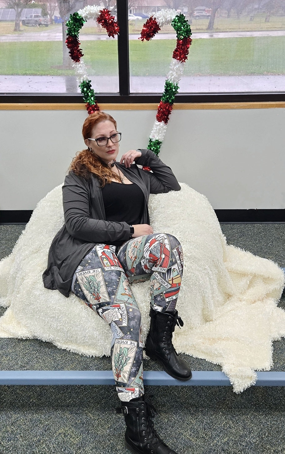 Handcrafted Vibrant Christmas Tarot Leggings - Witchy Witchmas & Creepmas Themed - High Quality Semi-Exclusive Design | Perfect for Holiday Parties, Cosplay & Festive Outfits