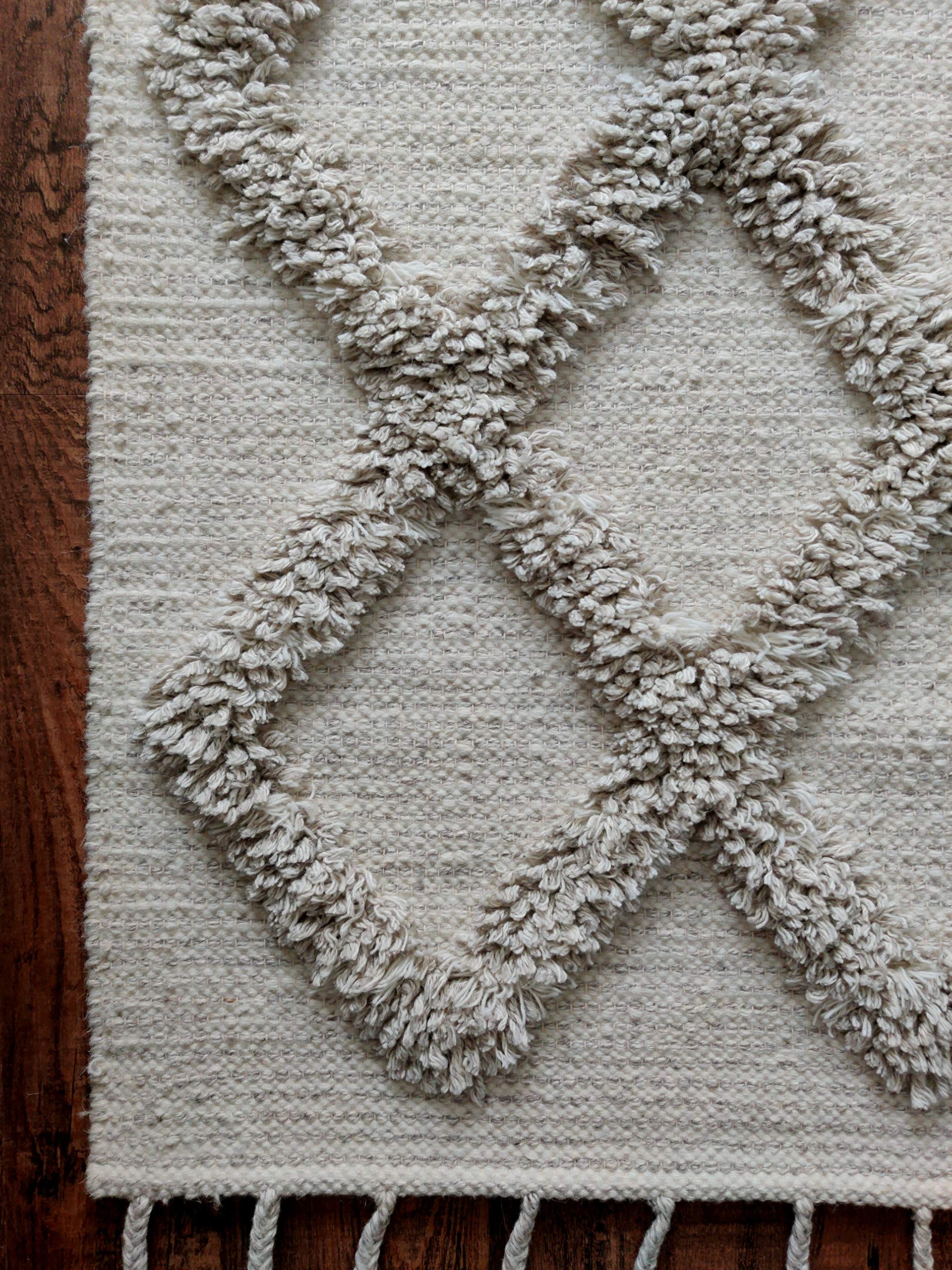Premium Handmade Cyprus Wool Rug – Natural Fiber, Easy Maintenance, 5' x 8' Living Room & Bedroom Carpet – Soft & Durable Floor Decor for Home & Office