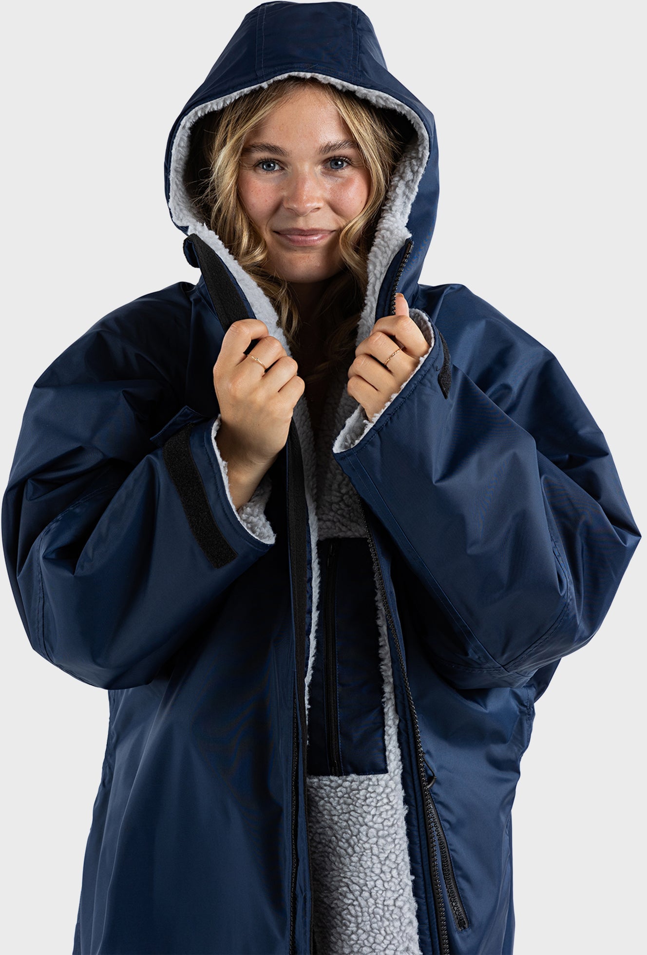 Dryrobe Advance Long Sleeve Changing Robe for Adults - Waterproof & Windproof Outdoor Changing Robe for Surfing, Swimming, Camping & Beach Activities