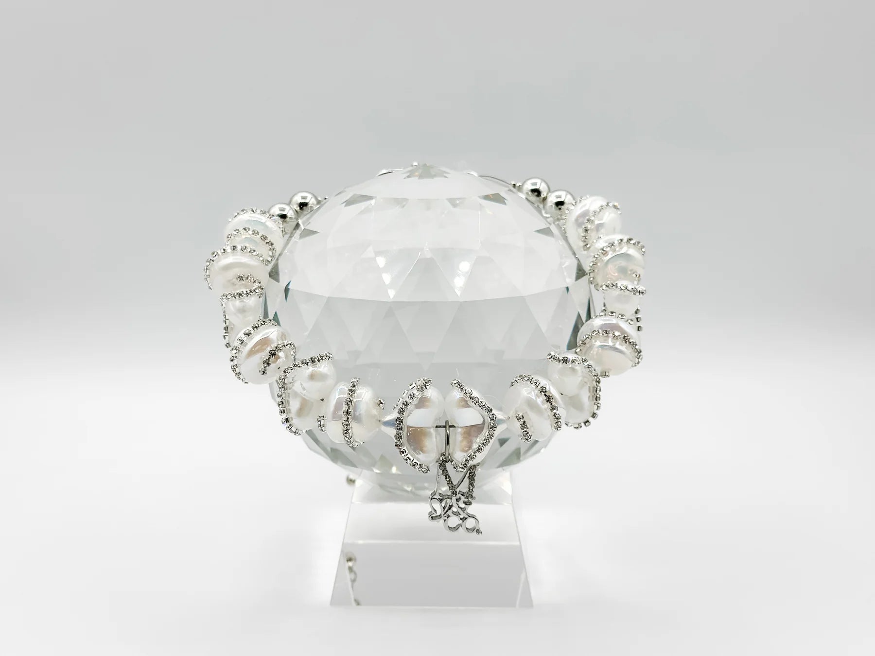 Elegant Cruise Necklace with Pearled Diamonds - Perfect for Formal Events, Weddings & Evening Parties