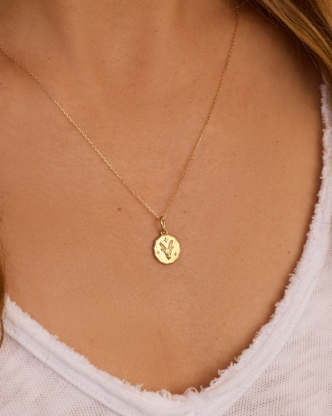 12 Zodiac Diamond Coin Charm Necklace - Elegant Gold Pendant for Women - Perfect for Birthdays, Anniversaries & Gifts