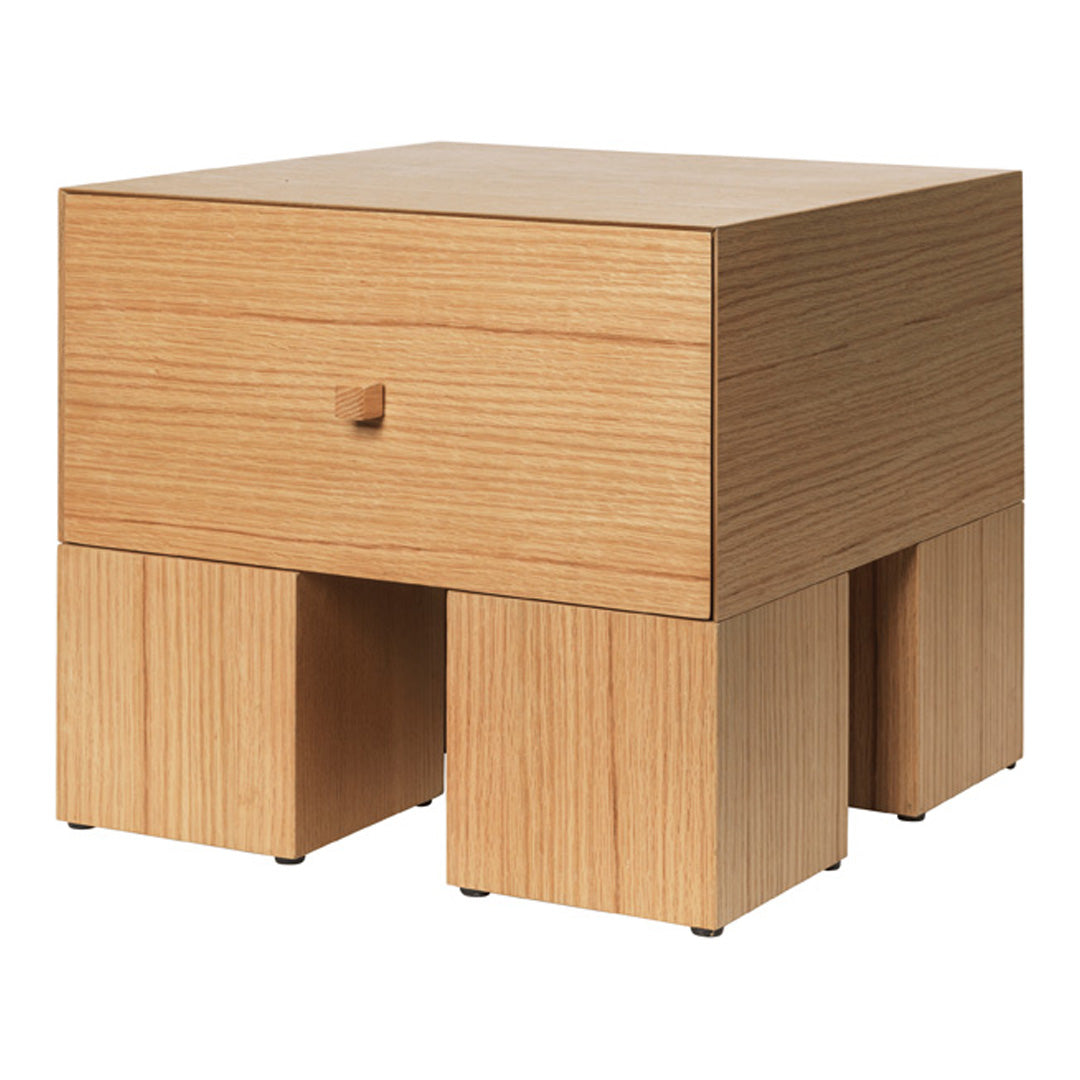 Modern Kuben Bedside Table with 1x1 Storage - Compact Nightstand for Small Spaces, Bedroom, Living Room, or Office - Perfect for Holding Books, Lamps, and Essentials