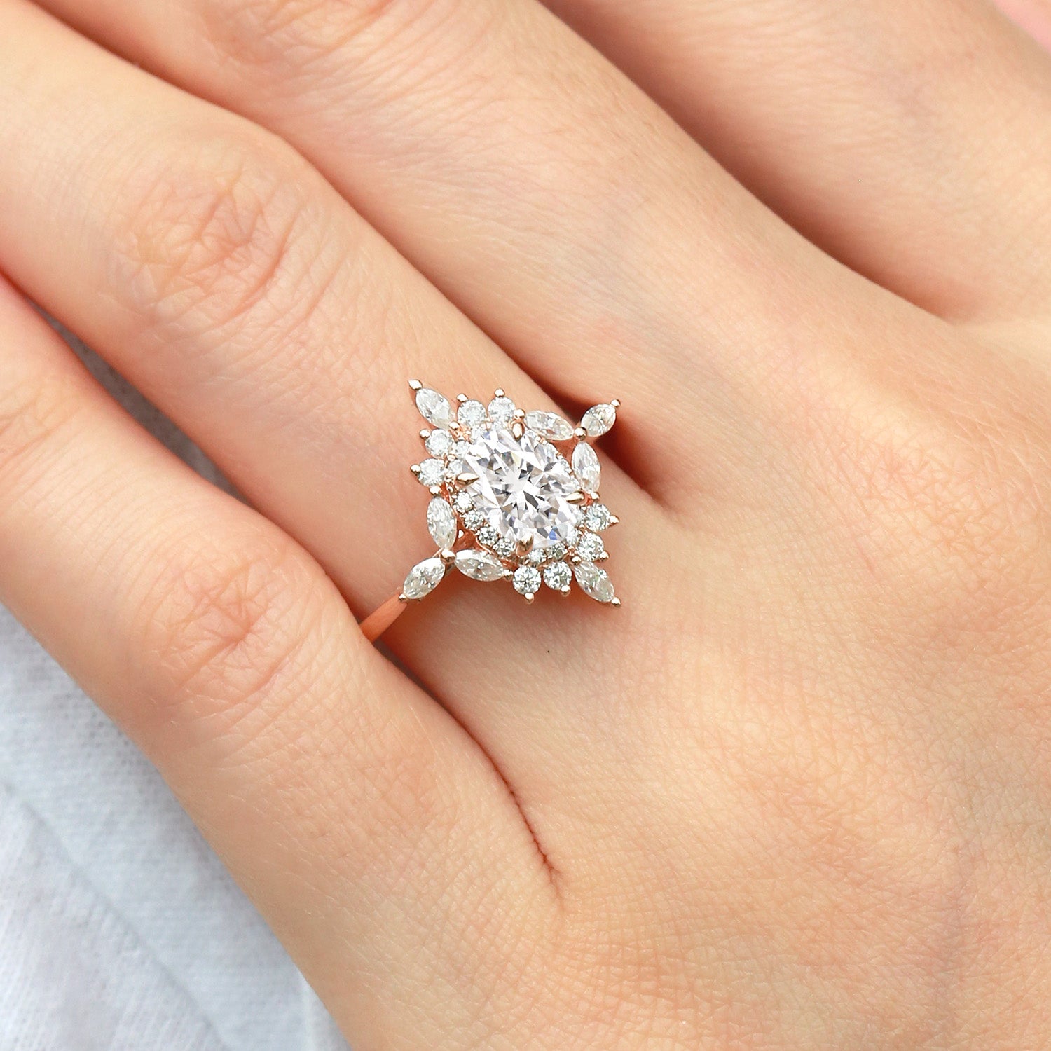 1.0ct Oval Moissanite Vintage Floral Engagement Ring - Elegant Wedding Band for Brides, Proposal Gift & Anniversary Jewelry