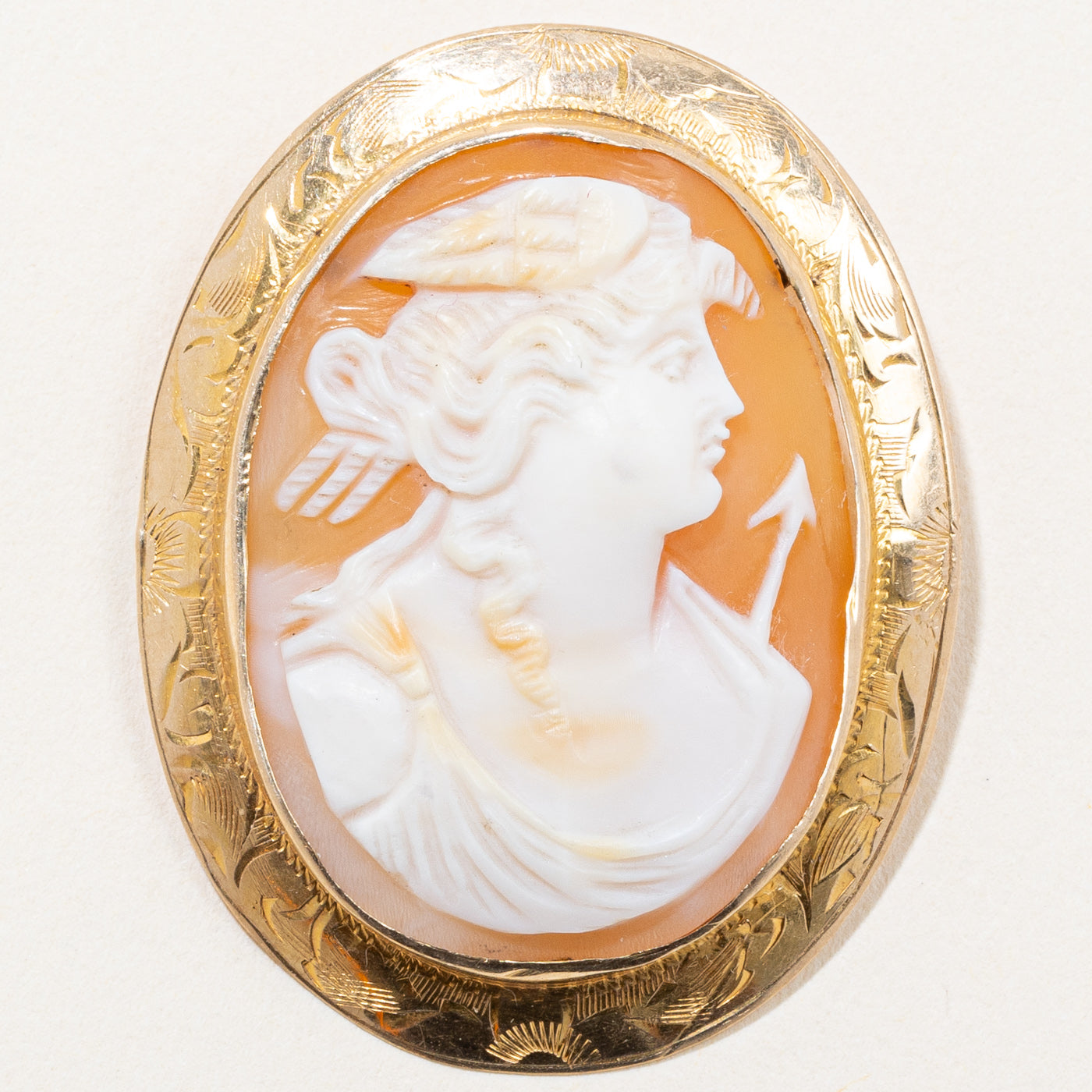 Vintage Seashell Cameo Brooch - 16.00ct Genuine Shell Cameo Pin - Elegant Antique Jewelry for Women - Perfect for Weddings, Parties & Vintage Fashion Collectors