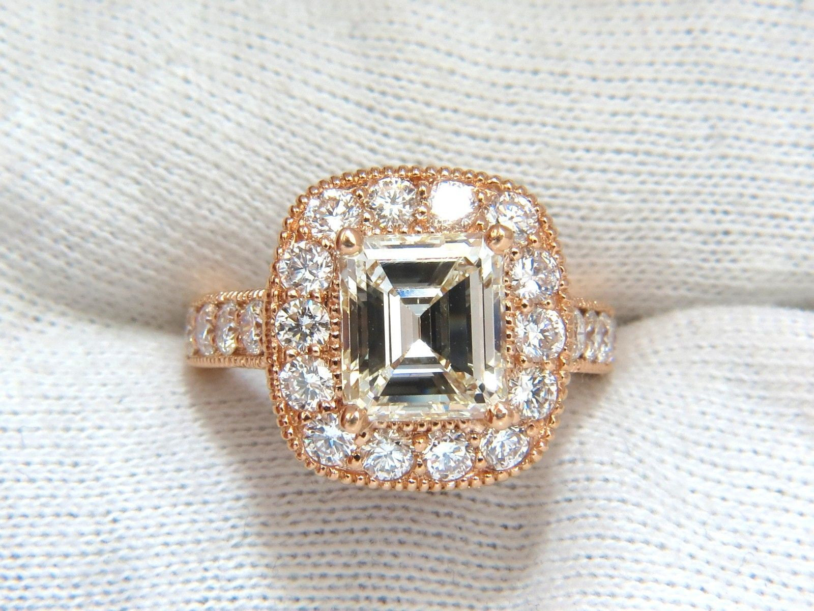 5.37CT GIA Certified Emerald Cut Diamond Ring in 18K Gold - Halo Cluster Bridal Wedding & Anniversary Jewelry Gift for Her - Perfect for Engagement, Proposal, and Special Occasions