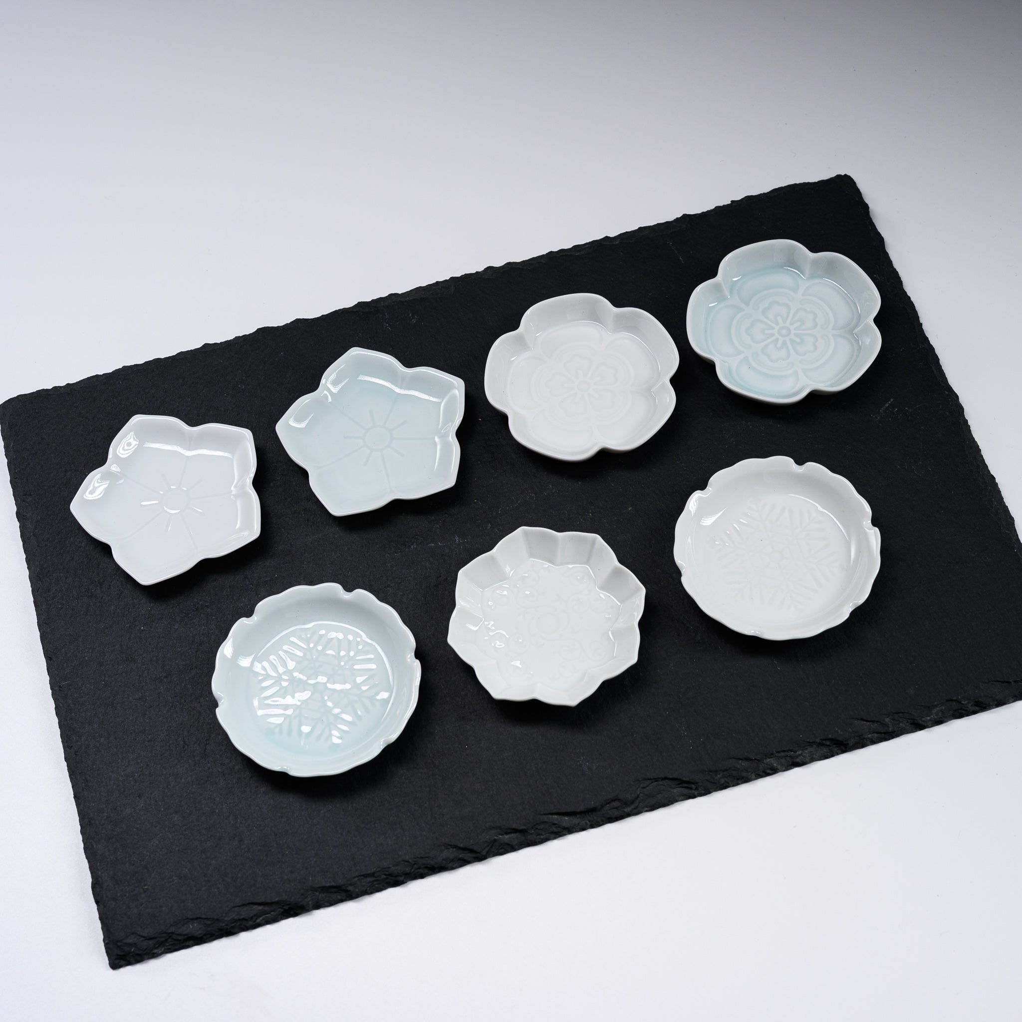 MIYAMA Mino Ware Small Condiment Plate - 7 Stylish Japanese Ceramic Dishes for Soy Sauce, Wasabi & Sushi - Perfect for Asian Dining & Home Decor