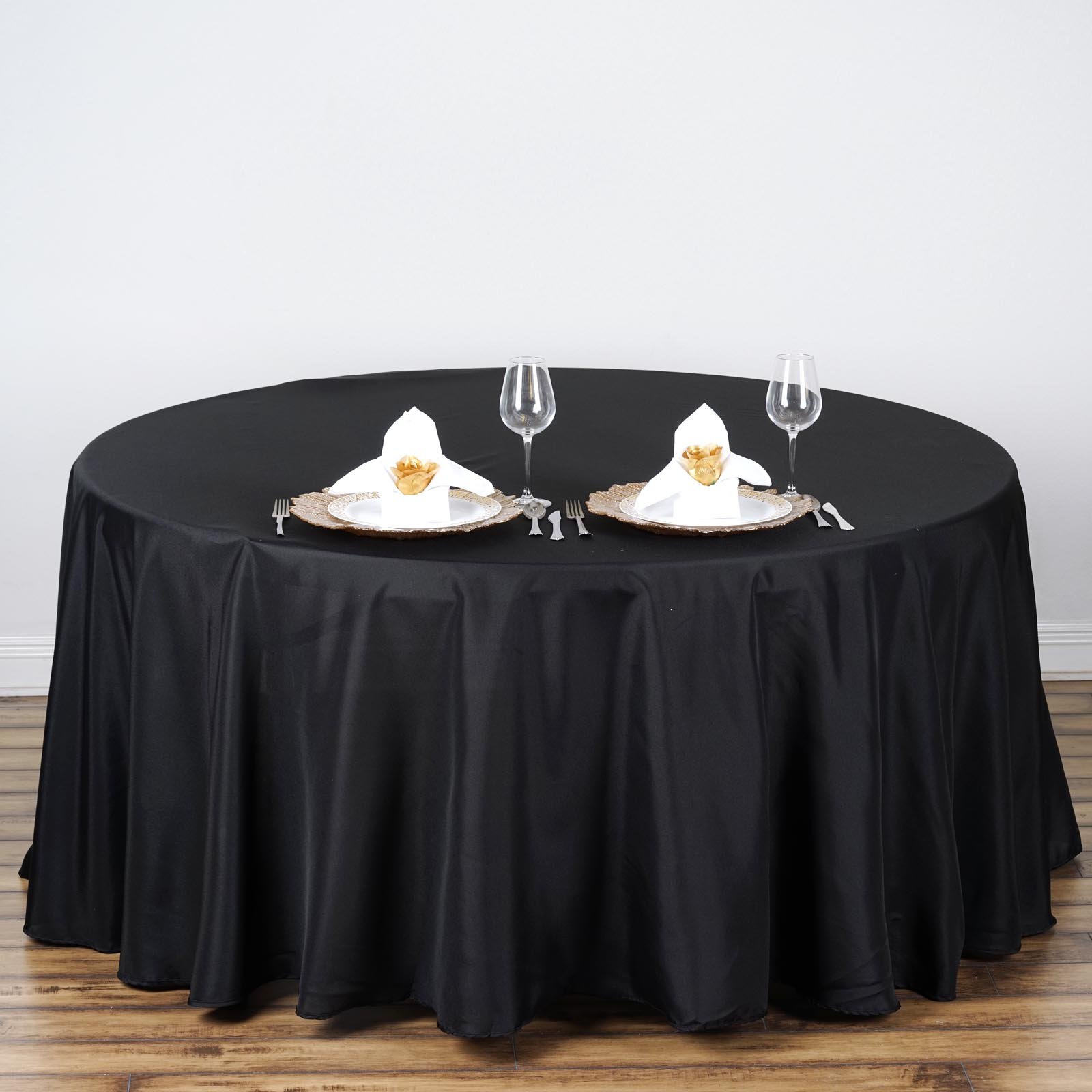 BalsaCircle Halloween Party Tablecloth - 10 Pack 108 Inch Black Round Washable Polyester Table Cover for Dining, Kitchen Decor & Party Supplies | Perfect for Halloween Decorations, Dinner Parties & Holiday Events