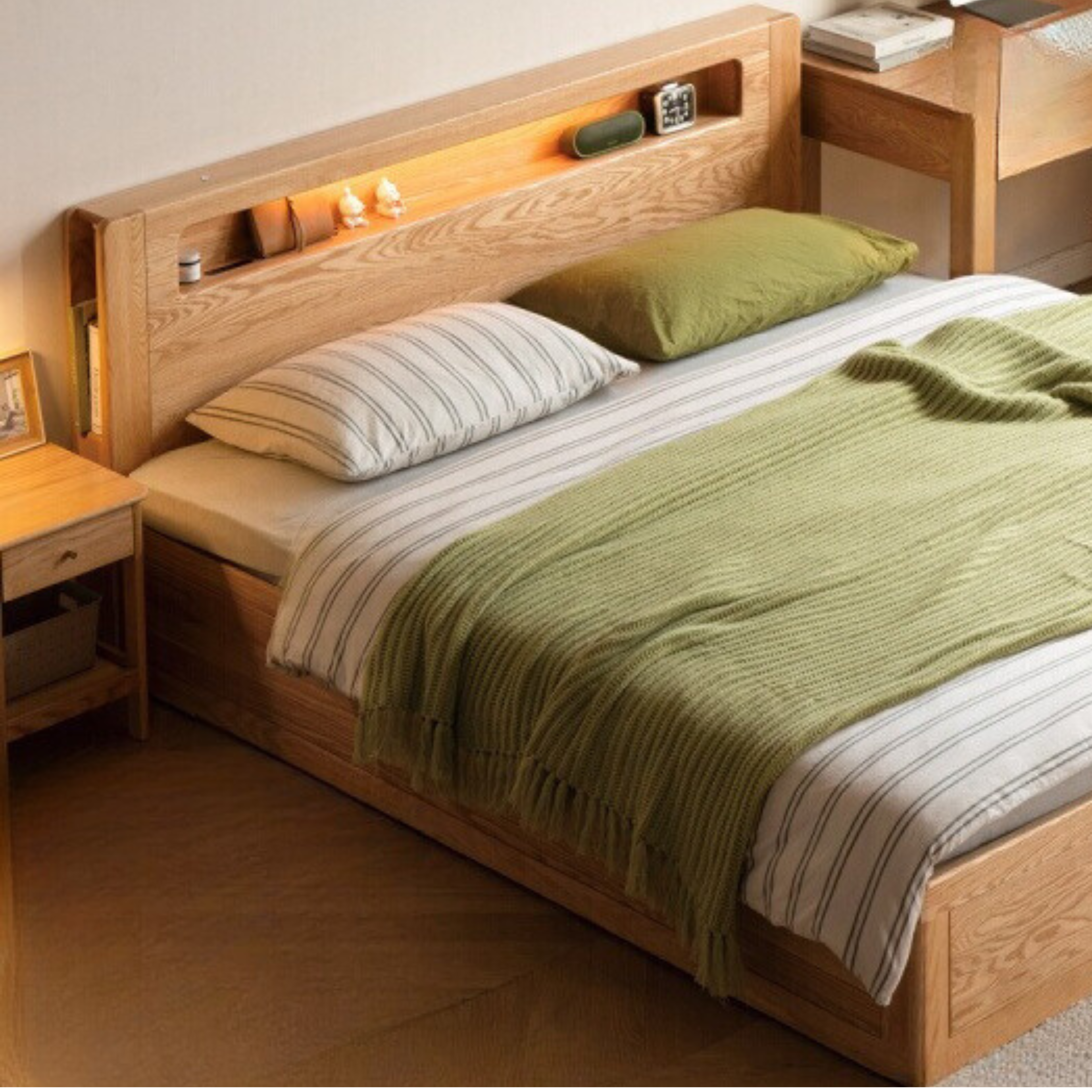 Premium Oak Solid Wood Luminous Box Bed - Durable Nightstand with Glow-in-the-Dark Features for Bedroom, Guest Room, and Kids Room Decor