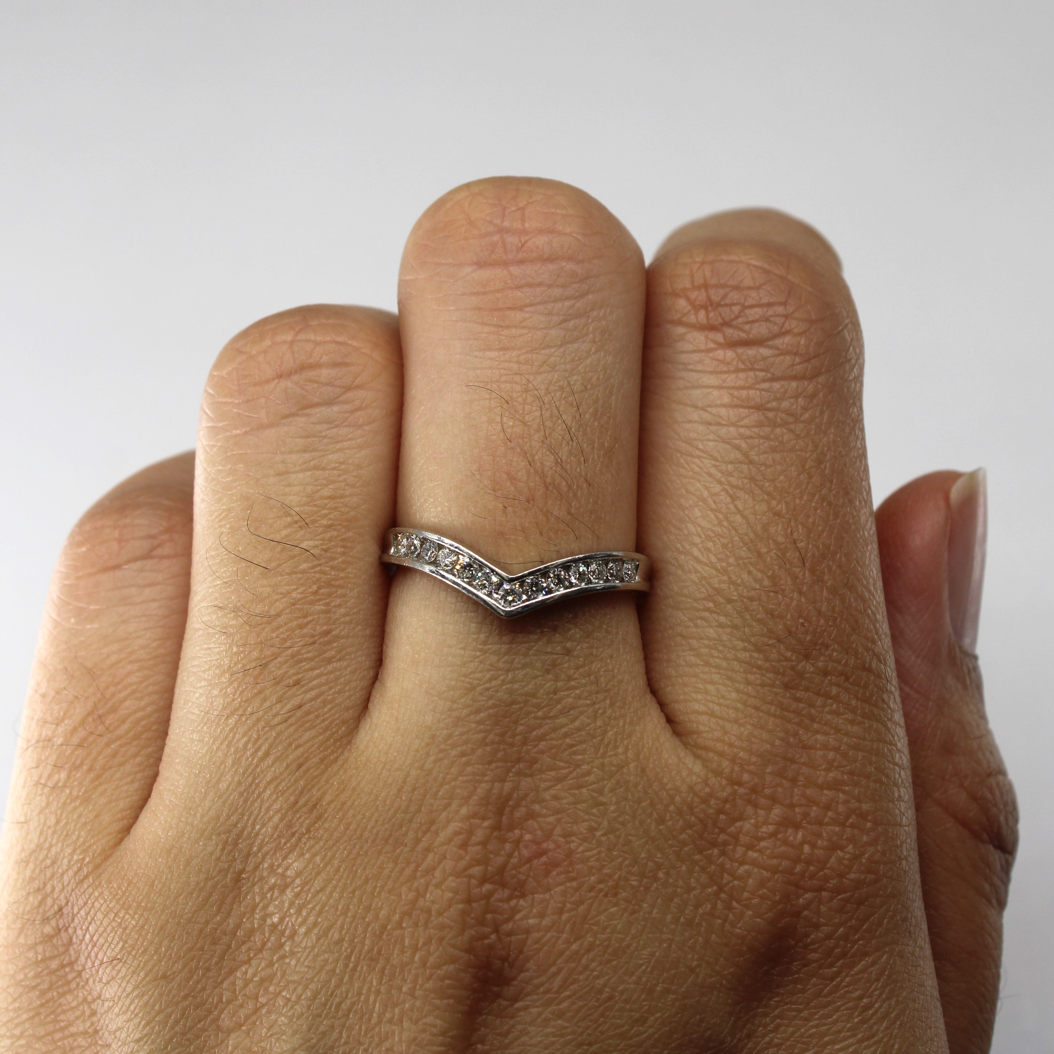 Channel Set Diamond Chevron Ring - 0.26 Carat Total Weight (CTW) - Size 7 - Elegant Wedding Band, Anniversary Gift for Her, Perfect for Bridal Jewelry & Special Occasions