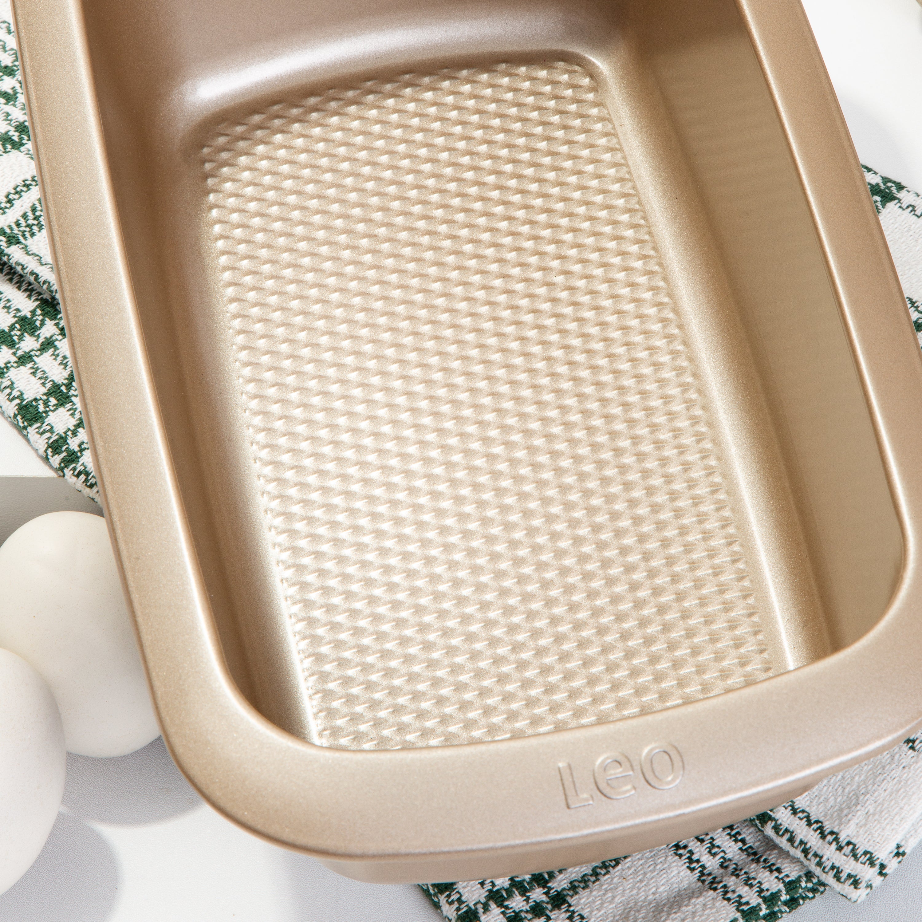 BergHOFF Balance Nonstick Carbon Steel Loaf Pan 11.25 Inch - Premium Baking Bread Loaf Pan for Perfect Homemade Bread, Cakes & Meatloaf - Oven Safe & Easy Clean - Ideal for Home Bakers & Professional Kitchens