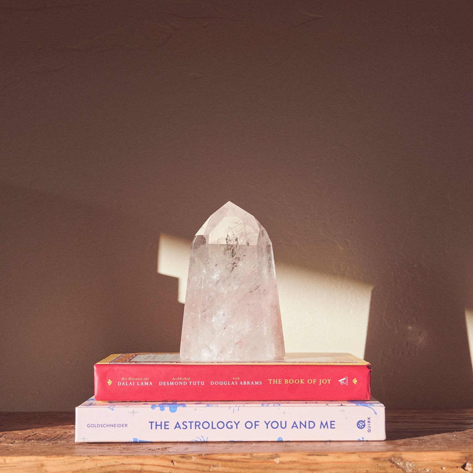 Natural Clear Quartz Crystal Point - Healing Stone for Meditation, Energy Cleansing & Chakra Balancing | Perfect for Home Decor, Yoga & Spiritual Practices