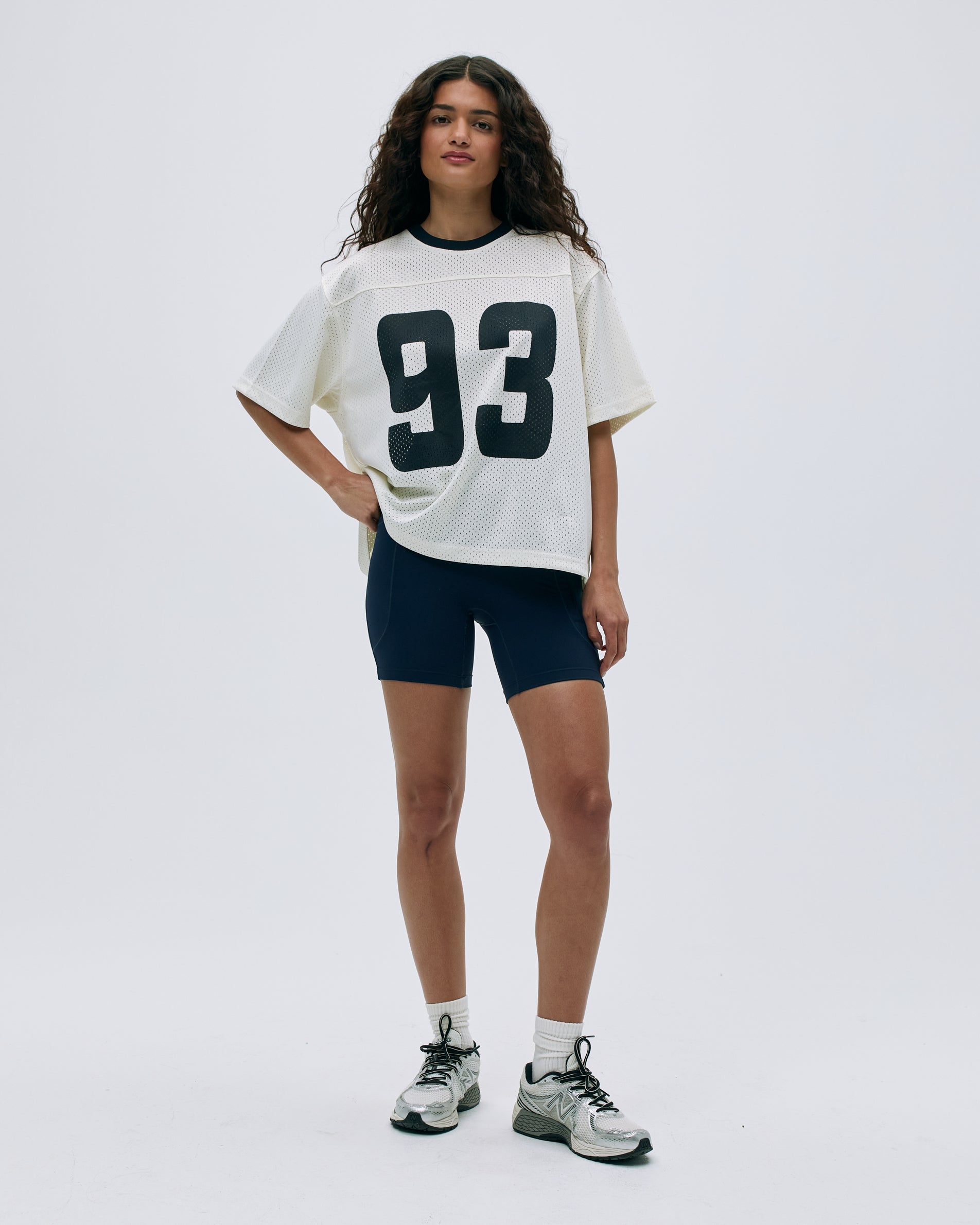 Breathable Mesh Short Sleeve Sports Jersey - White & Navy Blue - Perfect for Basketball, Soccer & Outdoor Activities
