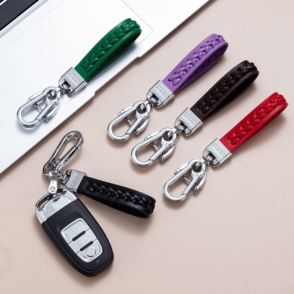 Universal PU Leather Keychain for Men & Women - Durable Metal Car Key Ring Holder - Perfect for Car Keys, House Keys & Gift Giving