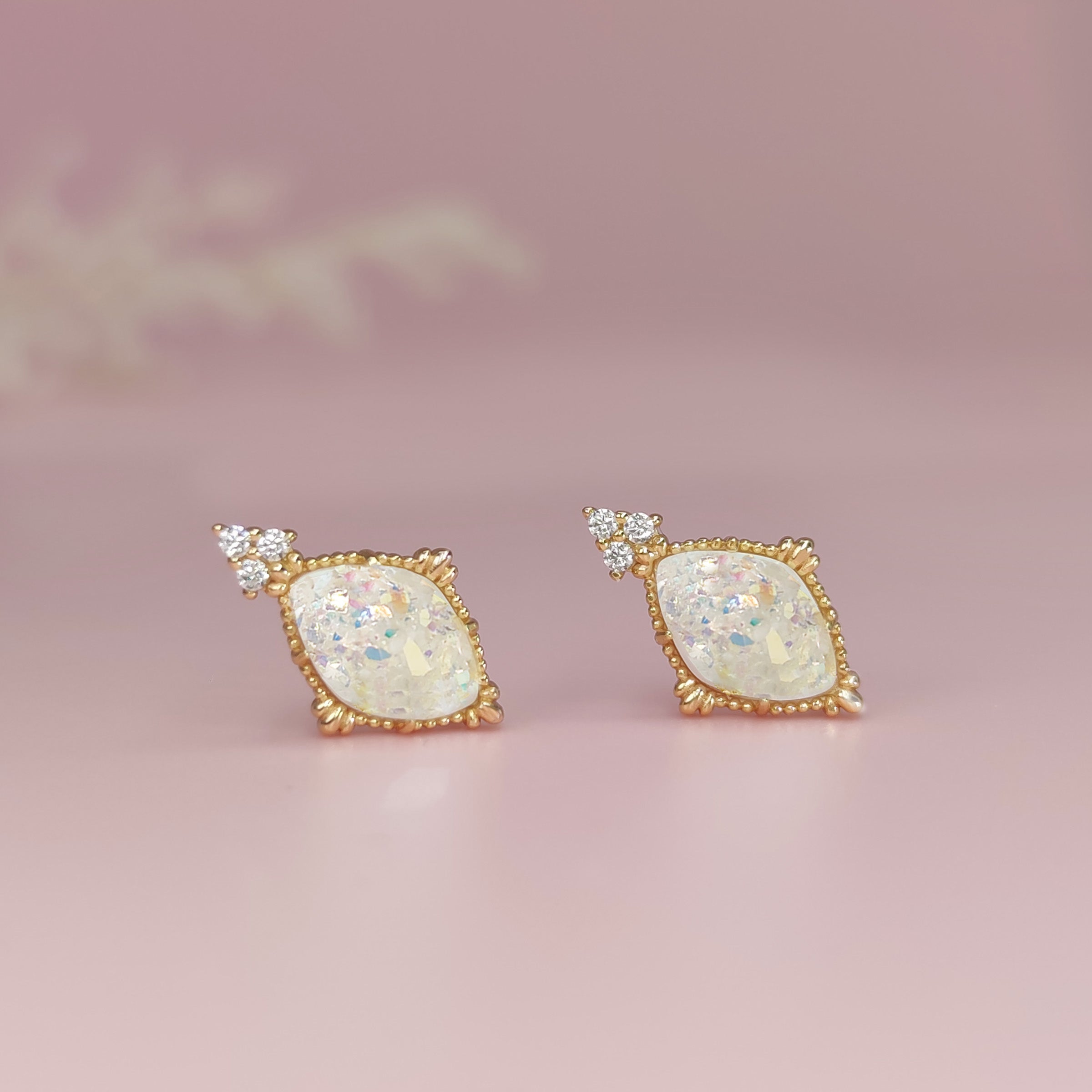 Serenity Tribute: Elegant Memorial Ashes Keepsake Earrings for Loved Ones - Perfect for Remembrance Jewelry & Sympathy Gifts