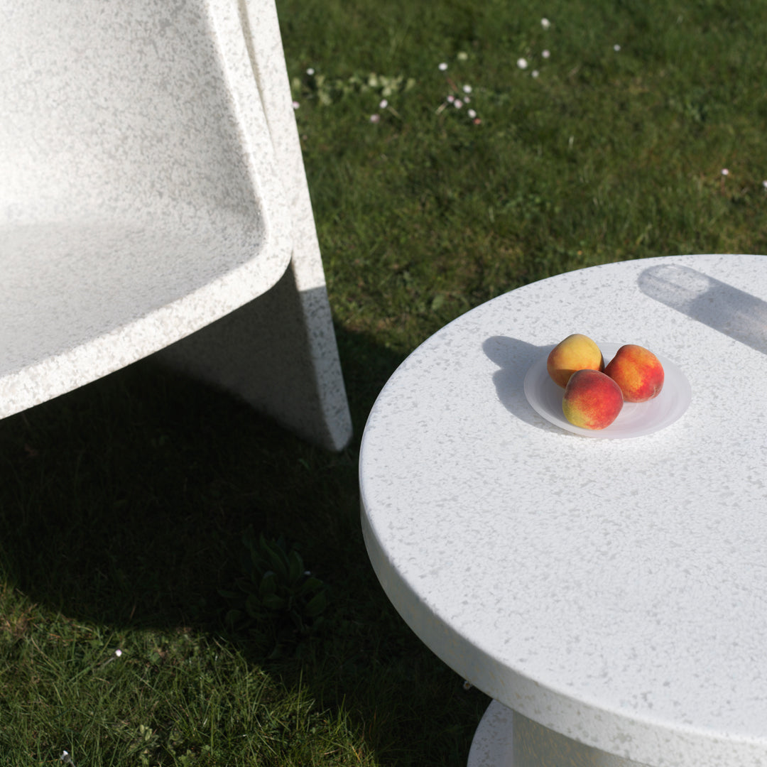 Modern Minimalist Bit Coffee Table - Stylish & Functional Living Room Centerpiece for Home Decor