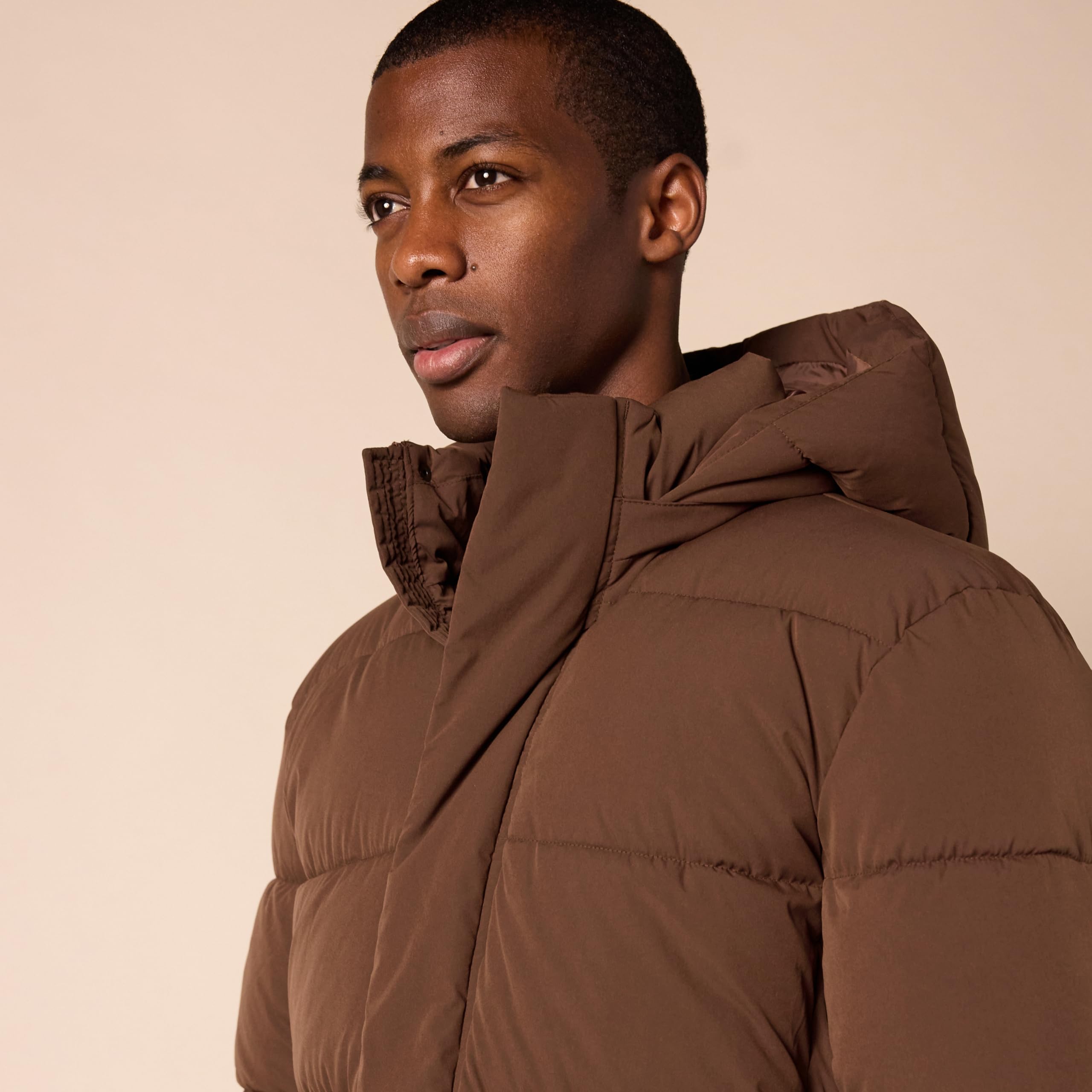 Amazon Essentials Men's Hooded Long Puffer Coat - Lightweight Winter Jacket with Warm Insulation for Outdoor Activities, Hiking, and Cold Weather Commuting