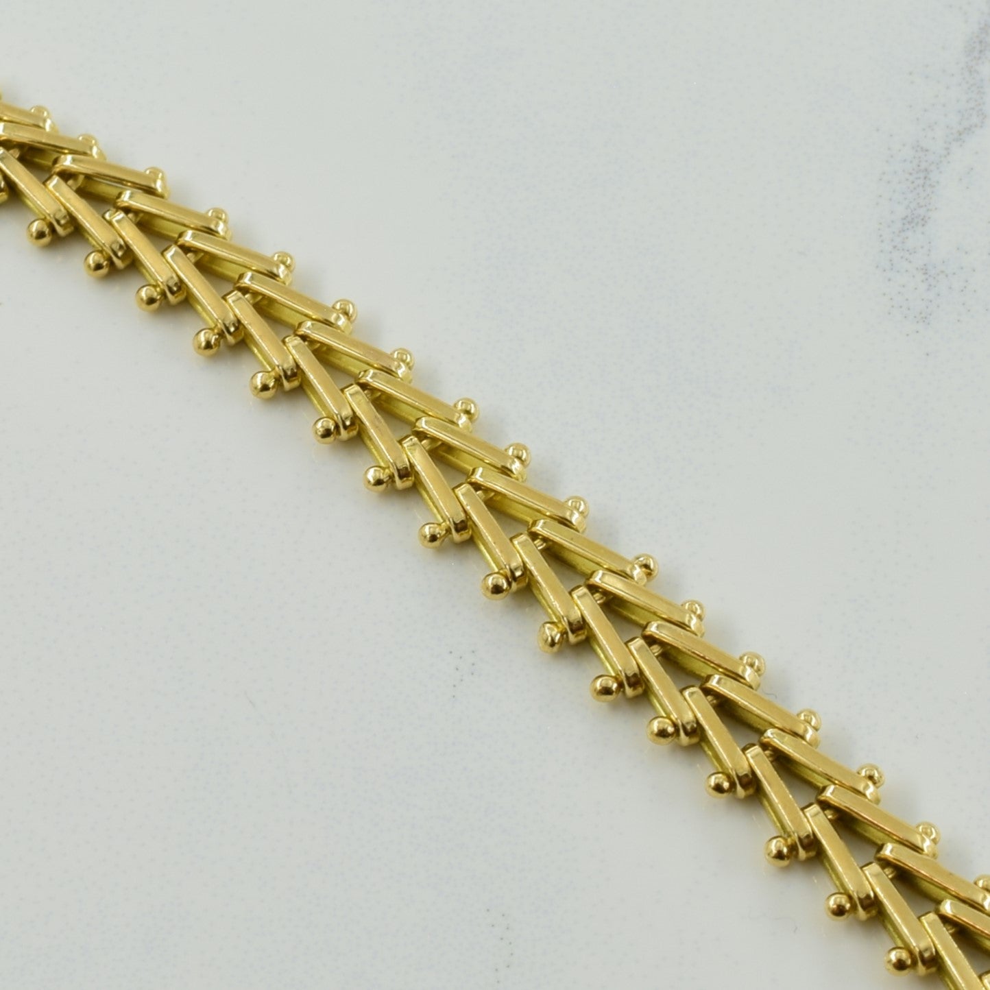 18K Yellow Gold V-Link Chain Bracelet - 7.5 Inches - Elegant & Durable Jewelry for Women - Perfect for Weddings, Parties & Everyday Wear