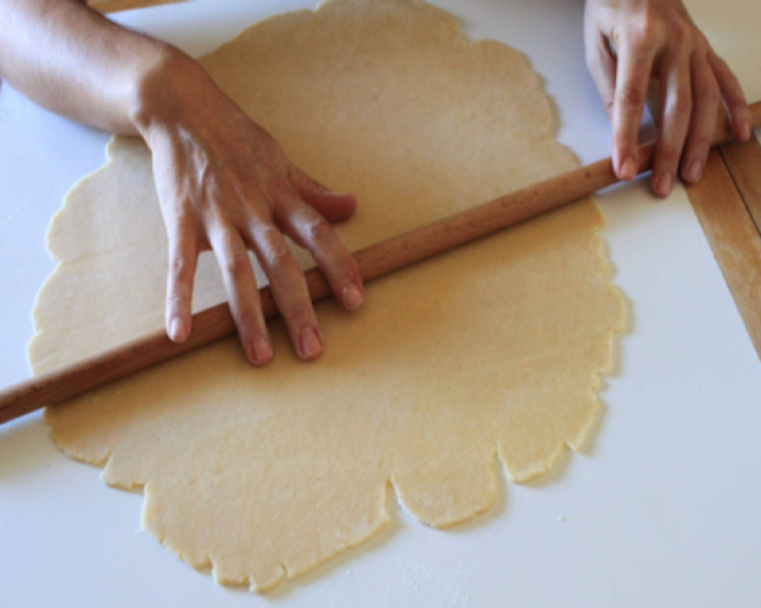 Premium Hardwood Rolling Pin for Baking - 31 Inch Dough Roller for Pizza, Pasta, Pastry & Cookies - Heavy Duty Kitchen Utensil with Sturdy Handle - Perfect for Home Bakers & Professional Chefs