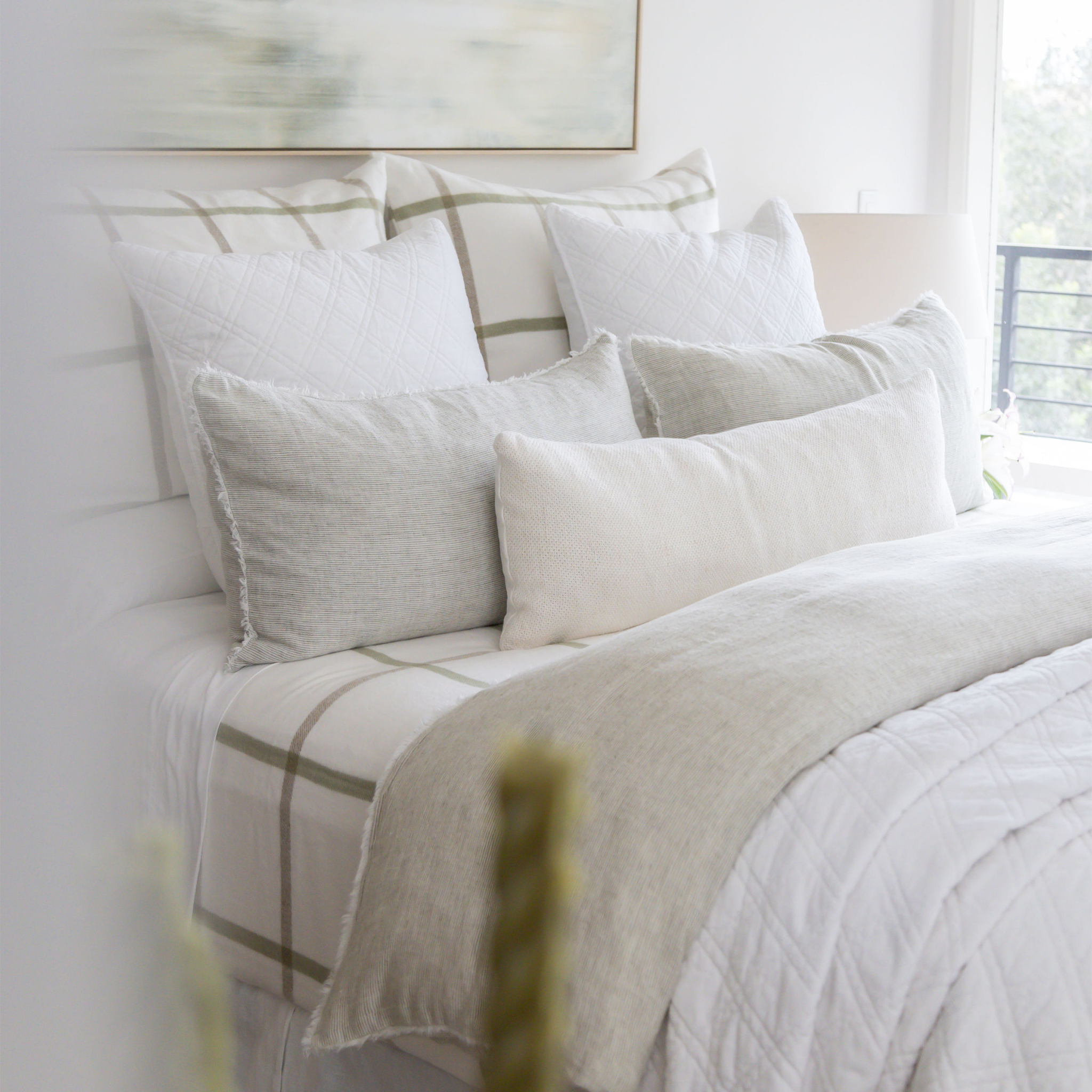 Luxury Brussels Coverlet - Soft & Breathable Bedspread for All Seasons - Perfect for Master Bedroom, Guest Room & Hotel Decor