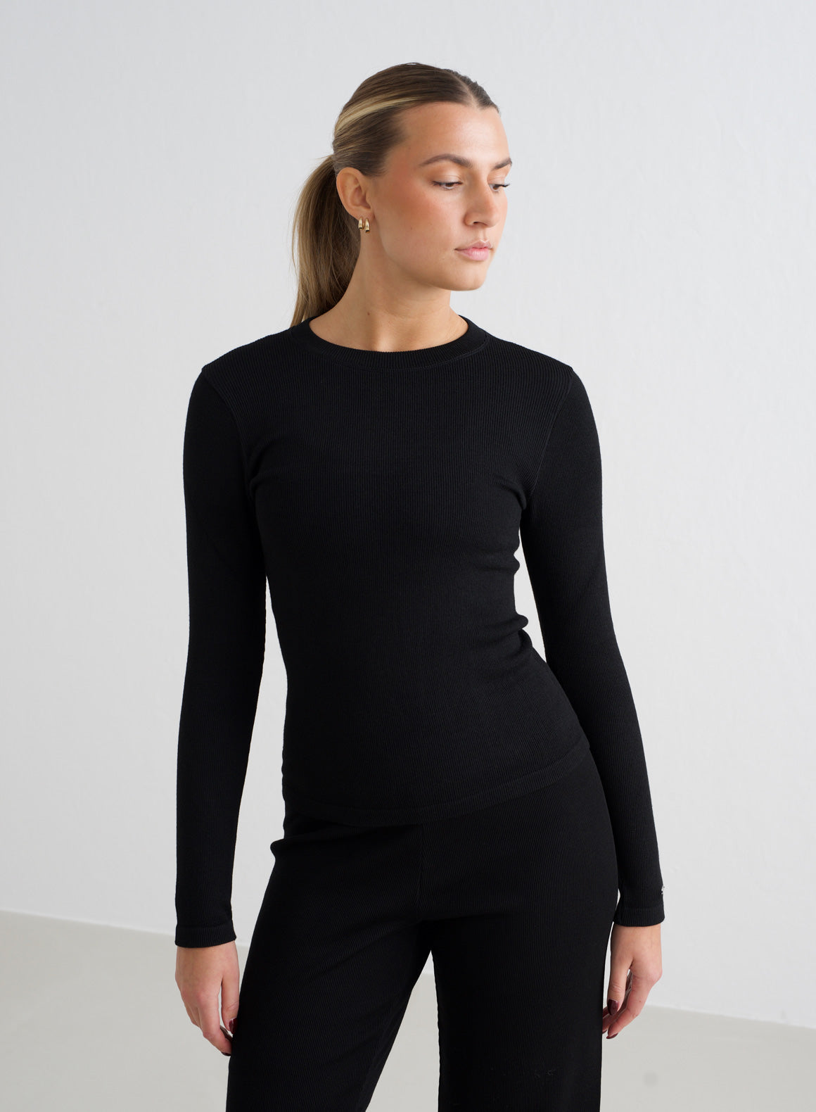 Black Ribbed Wool Long Sleeve T-Shirt for Women - Soft & Warm Winter Pullover - Perfect for Office, Casual Outfits & Cold Weather Layering