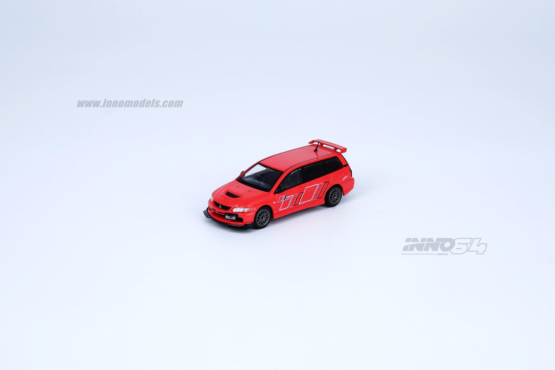 INNO Models 1:64 Scale Mitsubishi Lancer Evolution IX Wagon Ralliart Diecast Car - Red Collectible Model for Car Enthusiasts & Display Collection | Perfect for Gifts, Office Decor, and Model Car Racing Scenes