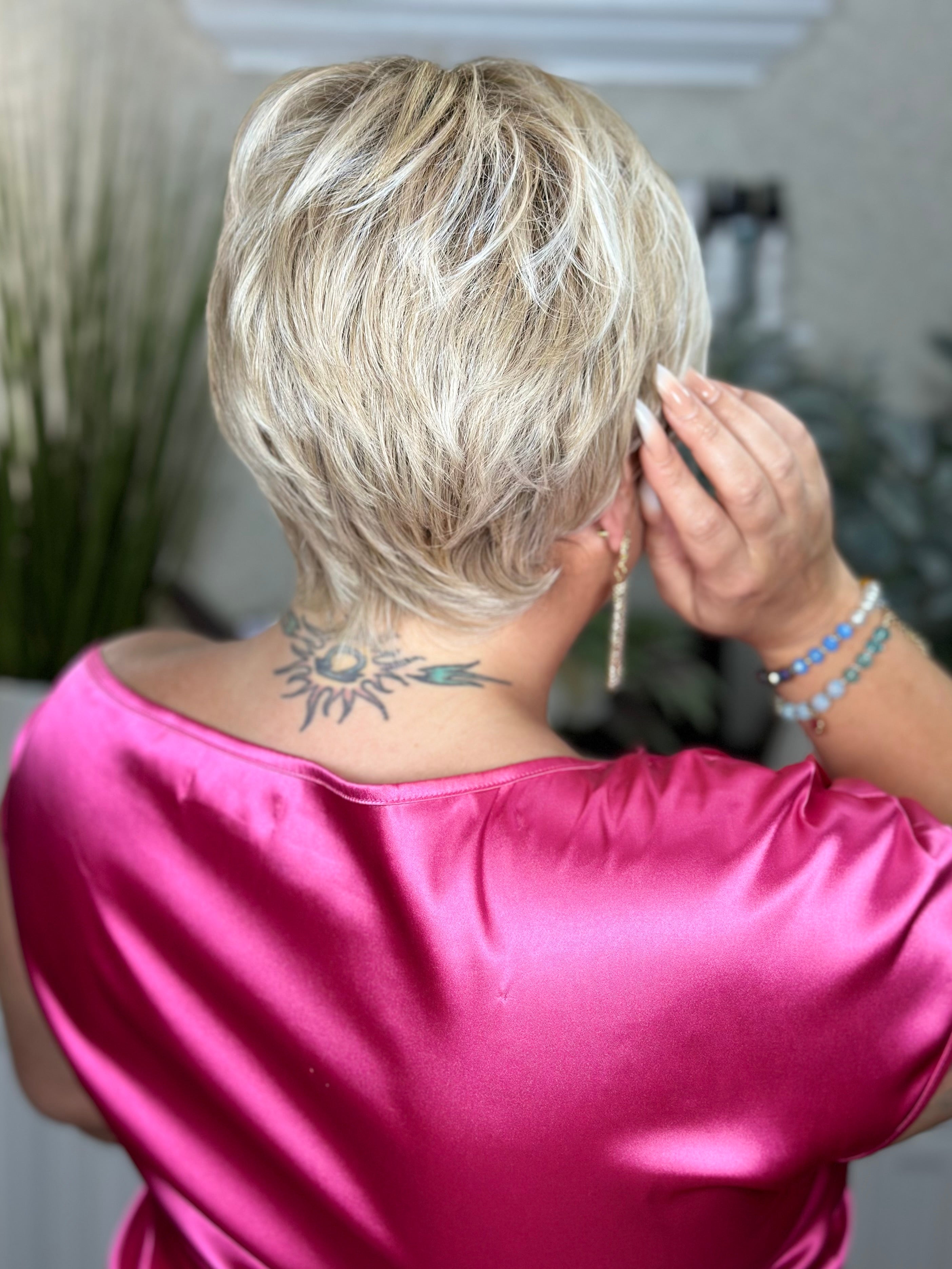 Paparazzi Blonde Hair Extensions - Clip-in Human Hair Extensions for Volume & Length - Perfect for Parties, Weddings & Everyday Styling