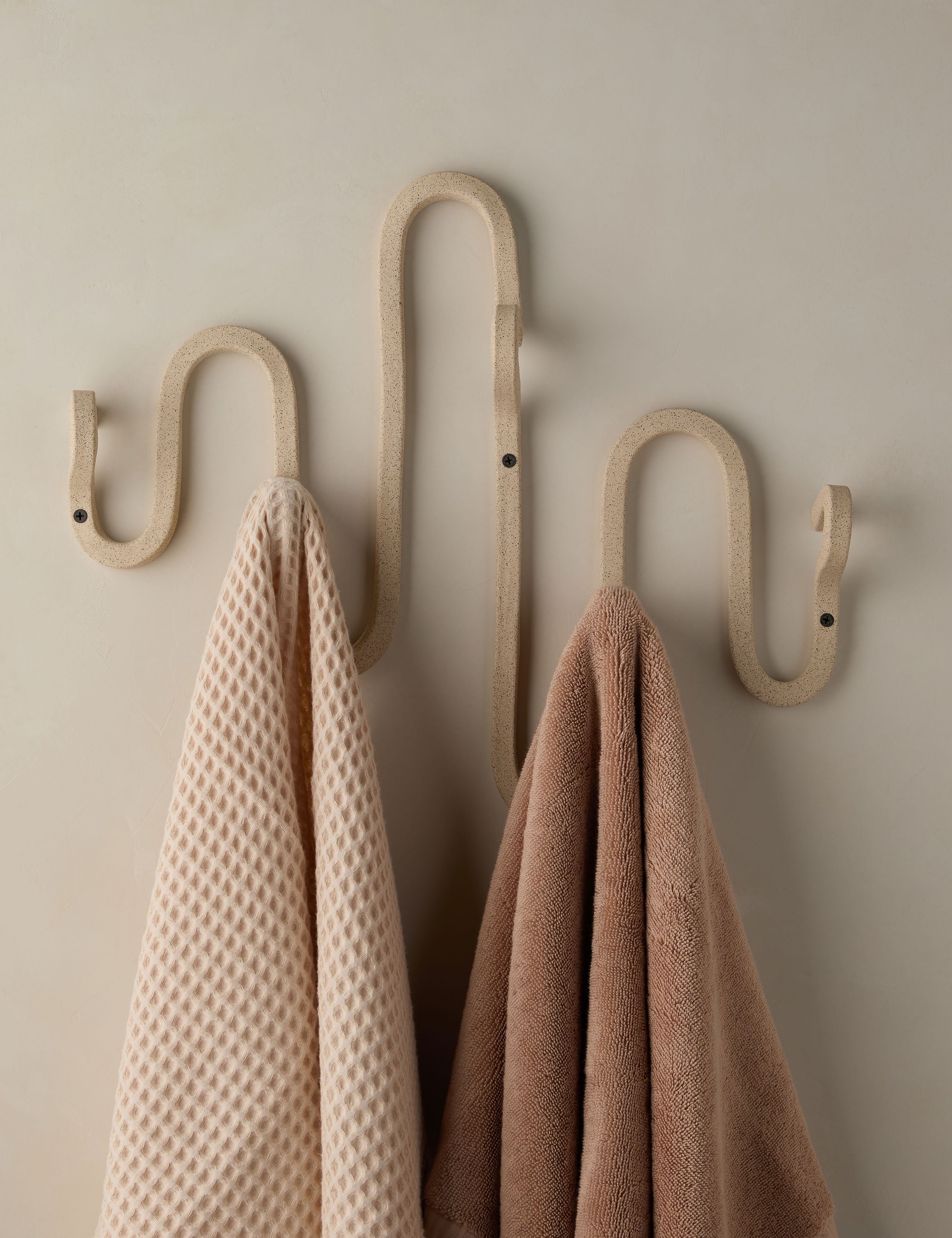 SIN Horizontal Coat Rack - Wall Mounted Entryway Organizer for Hats, Scarves, Bags & Jackets - Perfect for Hallway, Bedroom or Mudroom Storage