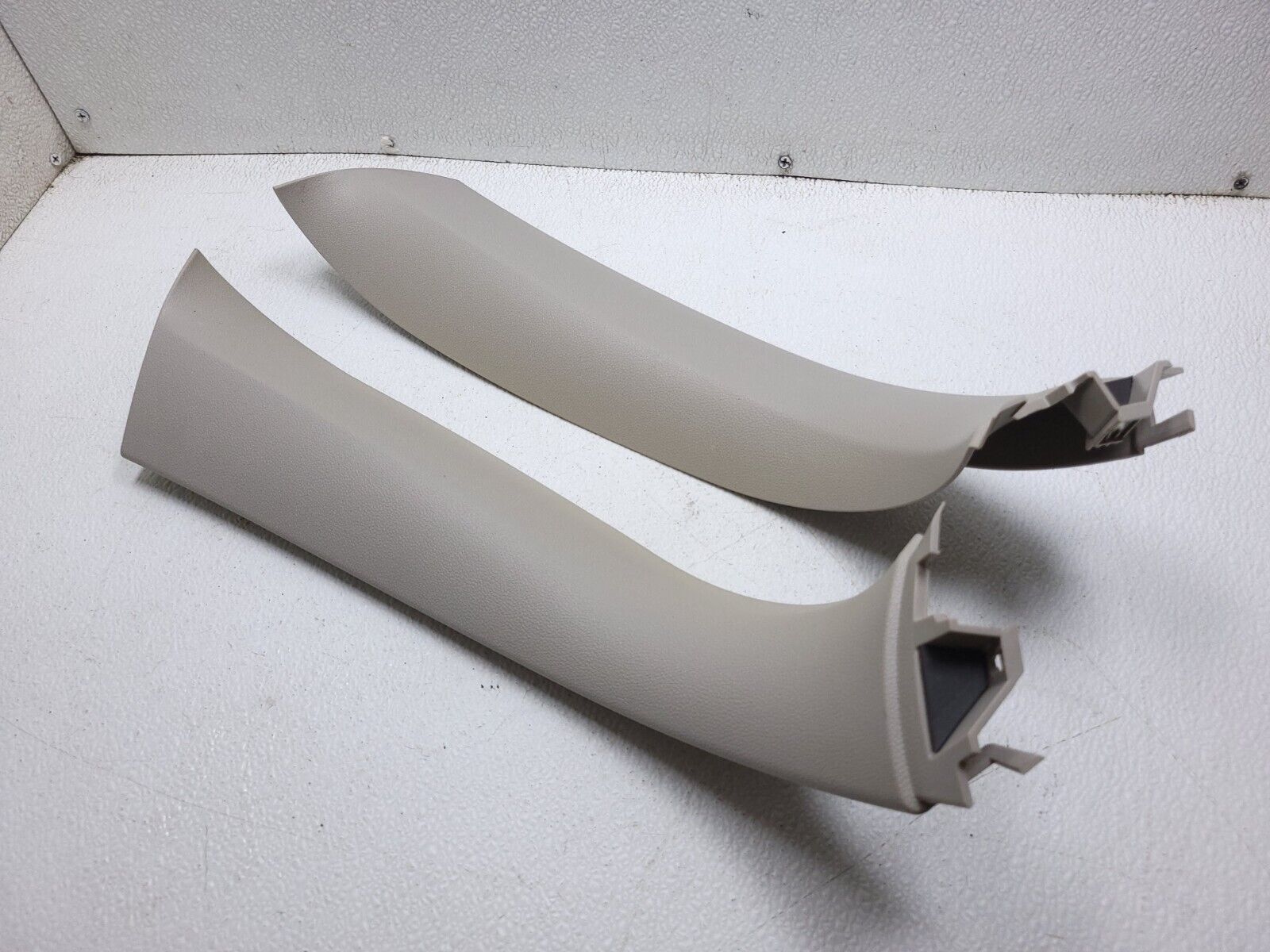 06-11 Mercedes ML500 Rear Trunk Lid Liftgate Trim Cover Pair - OEM Replacement Parts for Cargo Protection & Style Enhancement | Perfect for Car Restoration & Maintenance