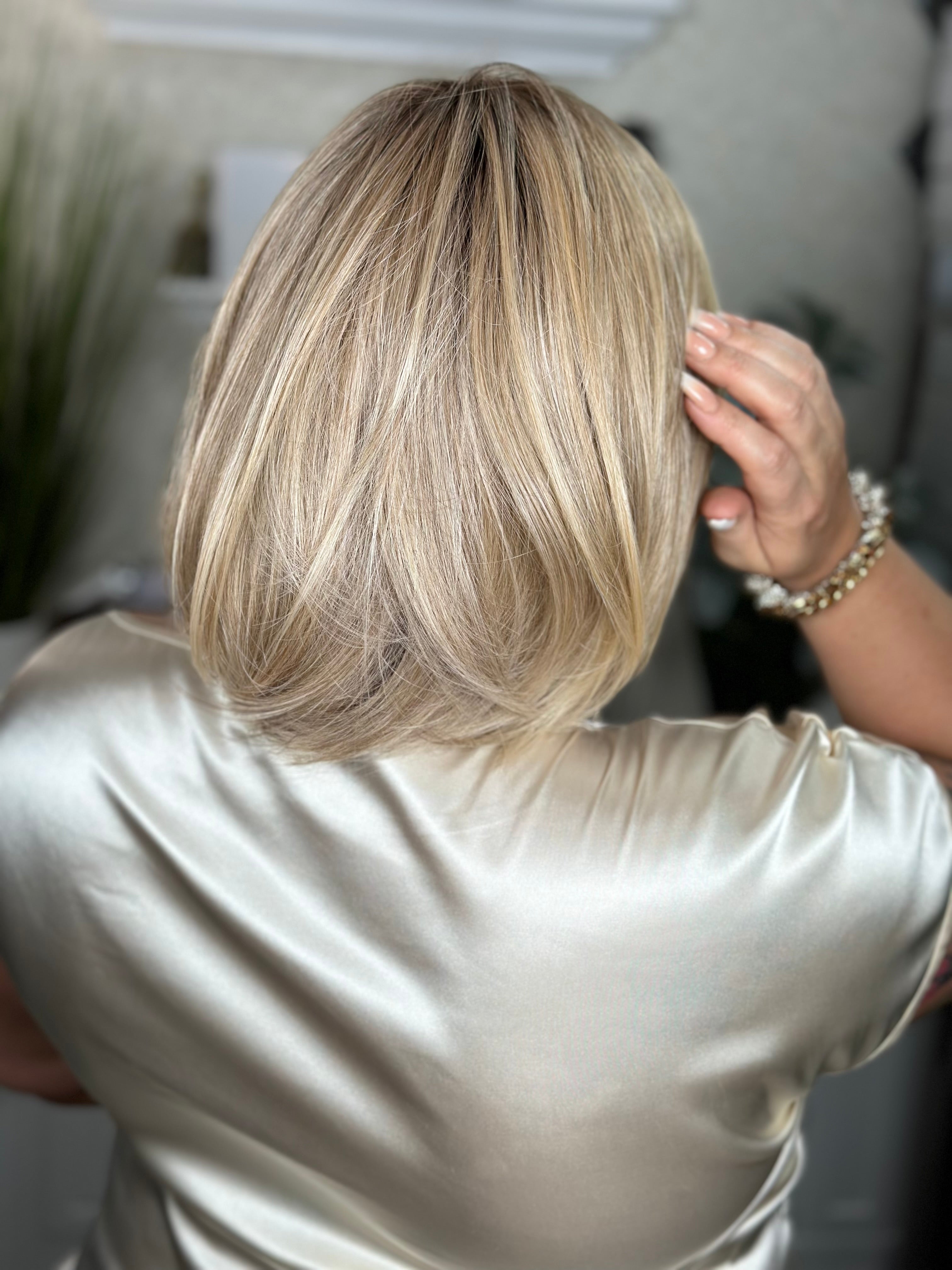 DEAL BREAKER Sunlit Beige Blonde Hair Extensions - Natural Looking Clip-In Human Hair for Everyday Wear & Special Occasions