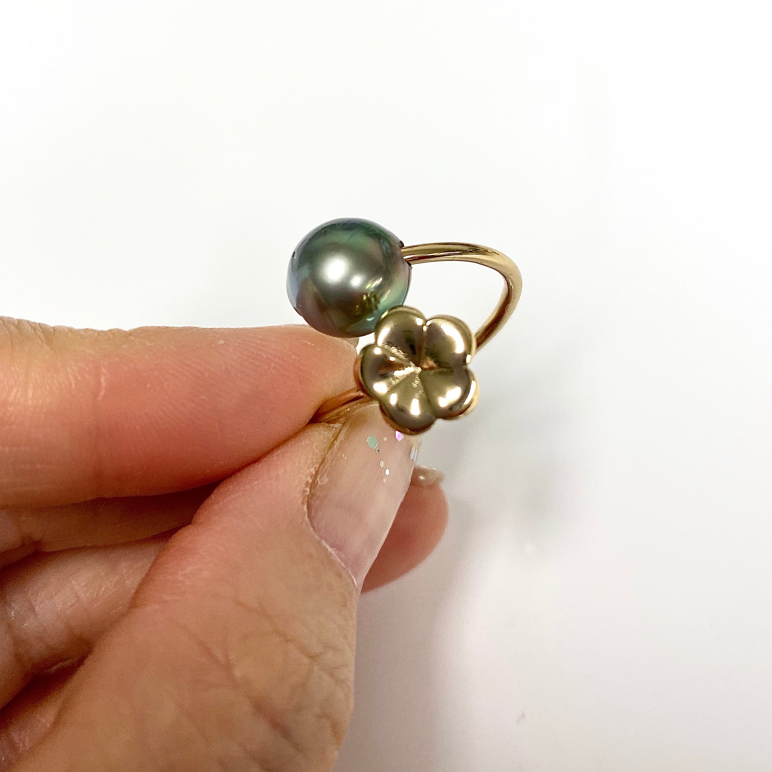 Elegant Small Plumeria Flower Ring with Tahitian Pearl - Perfect for Beach Weddings, Summer Parties & Boho Fashion (R207)