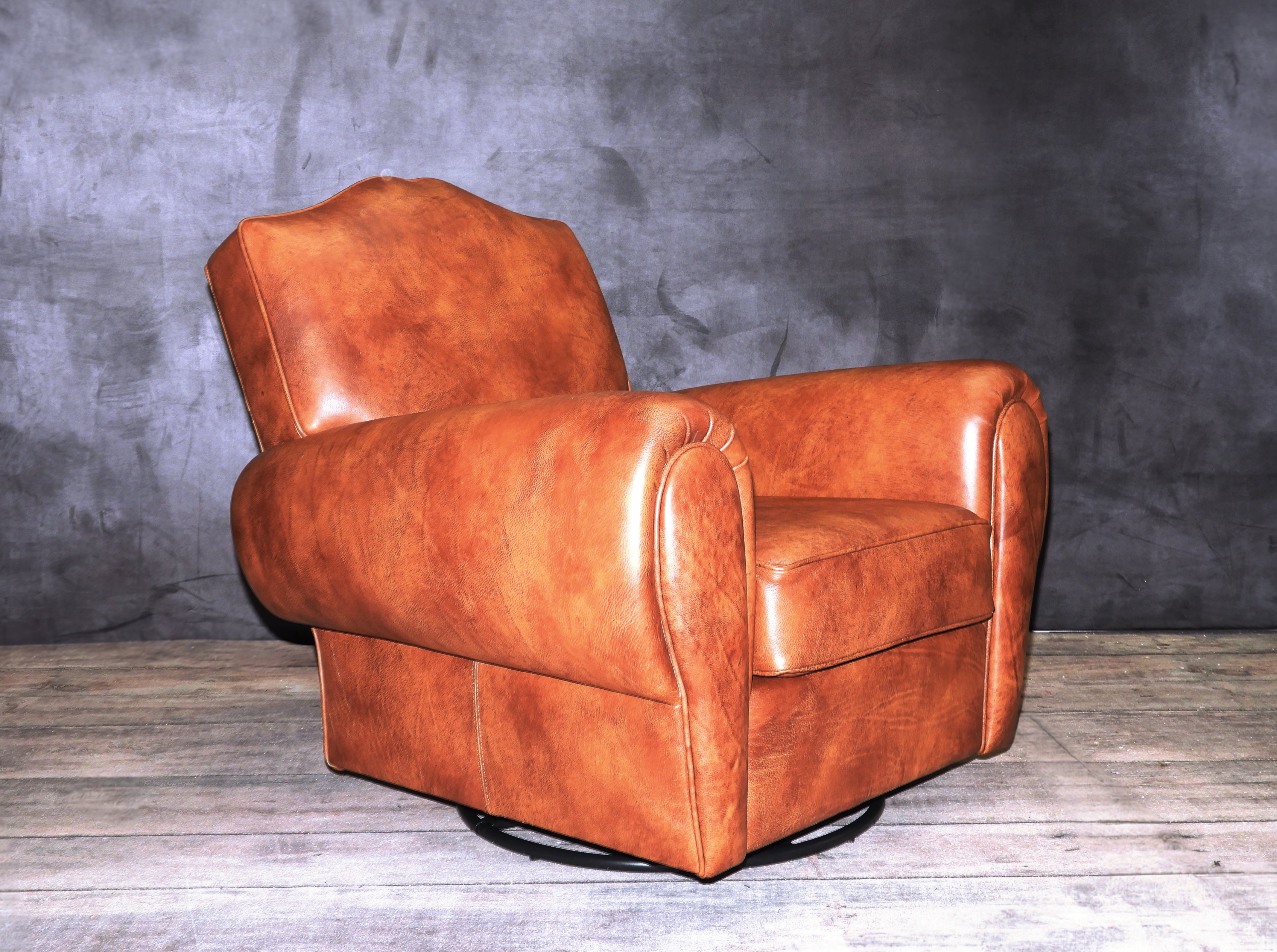 Premium Moustache Leather Cigar Swivel Chair - Stylish Office & Lounge Recliner for Home & Commercial Use
