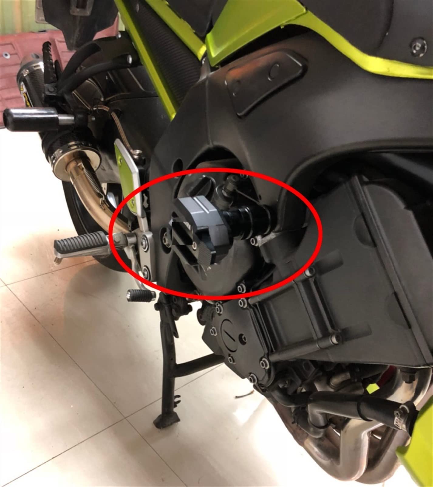 Yamaha MT09 FZ09 Frame Sliders - Aluminum Crash Protectors for Motorcycle, Silver Anti-Crash Pad & Fairing Guard - Essential Protection for Street Riding & Commuting