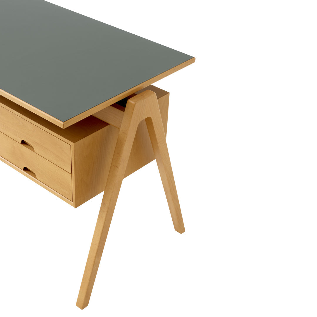 Daystak RD3 Ergonomic Home Office Desk - Modern Computer Workstation for Small Spaces, Study & Remote Work