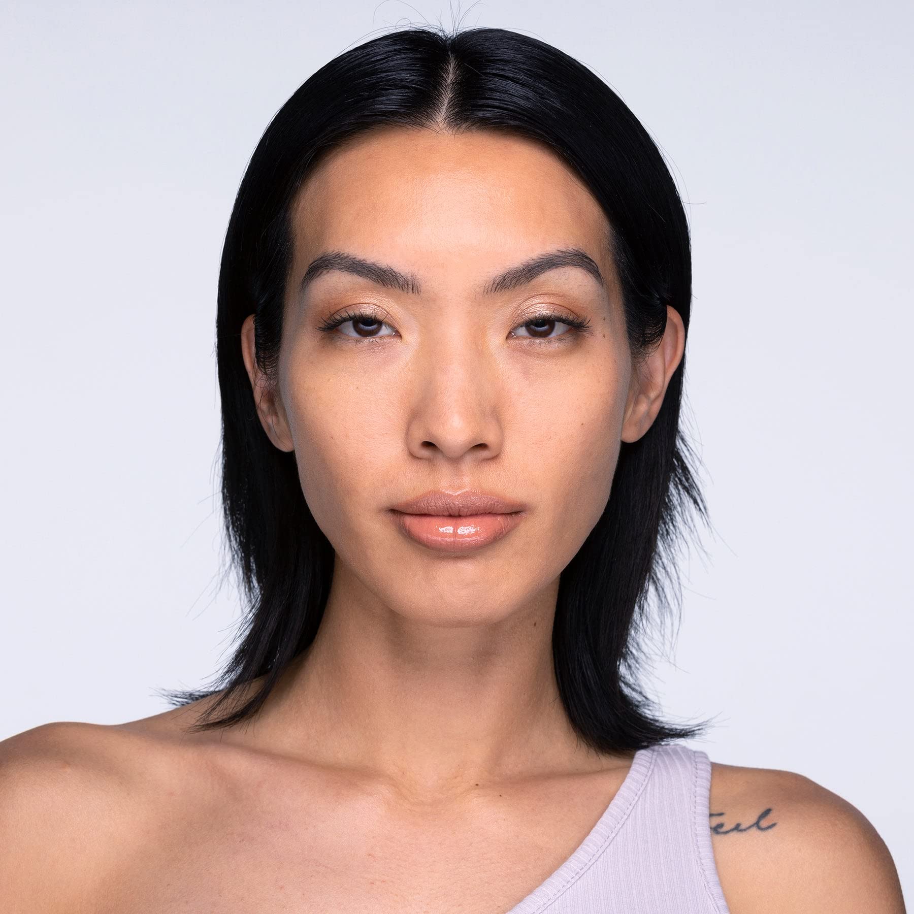 Pacifica Kind Tint Serum Tinted Moisturizer - Lightweight Hydrating Foundation with Vegan Collagen & Hyaluronic Acid for Dewy Glow, Buildable Coverage, 1 fl oz (Shade 17) | Vegan, Cruelty-Free Makeup for Daily Wear & Natural Look