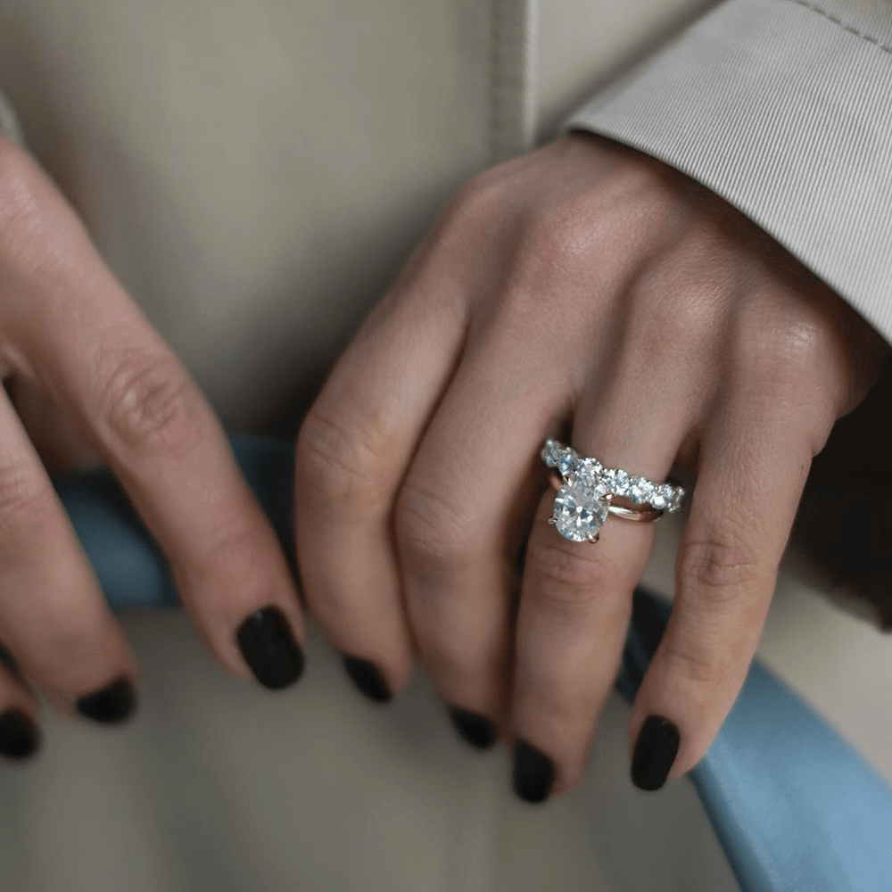 1.5ct Oval Solitaire Moissanite Engagement Ring for Women - 14K White Gold Wedding Band, Durable & Sparkling - Perfect for Proposals, Anniversaries & Special Occasions