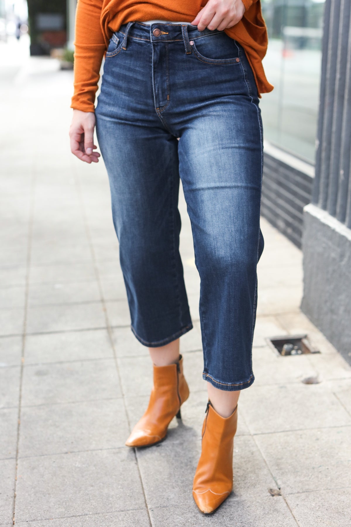 Judy Blue Women's Dark Wash Mid Rise Cropped Wide Leg Jeans - Comfortable Stretch Denim for Casual Wear & Everyday Outfits
