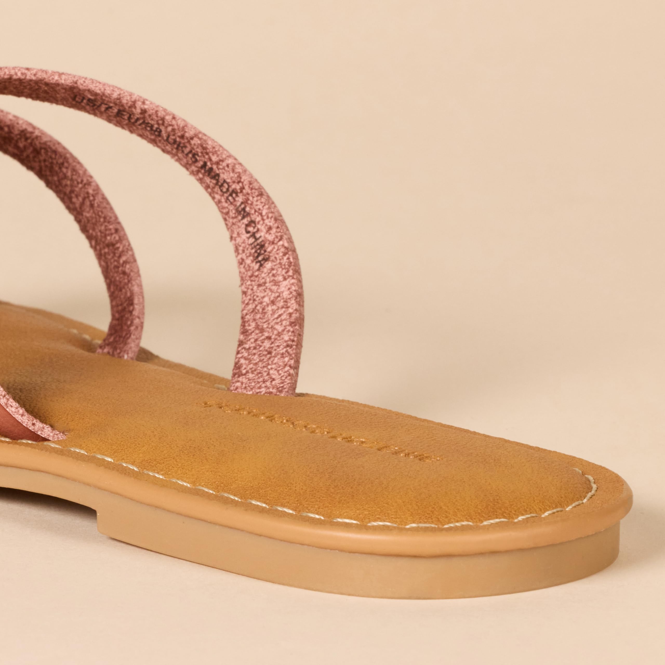 Amazon Essentials Women's Strappy Slide Flat Sandal - Comfortable Summer Casual Shoes for Beach, Pool & Outdoor Wear