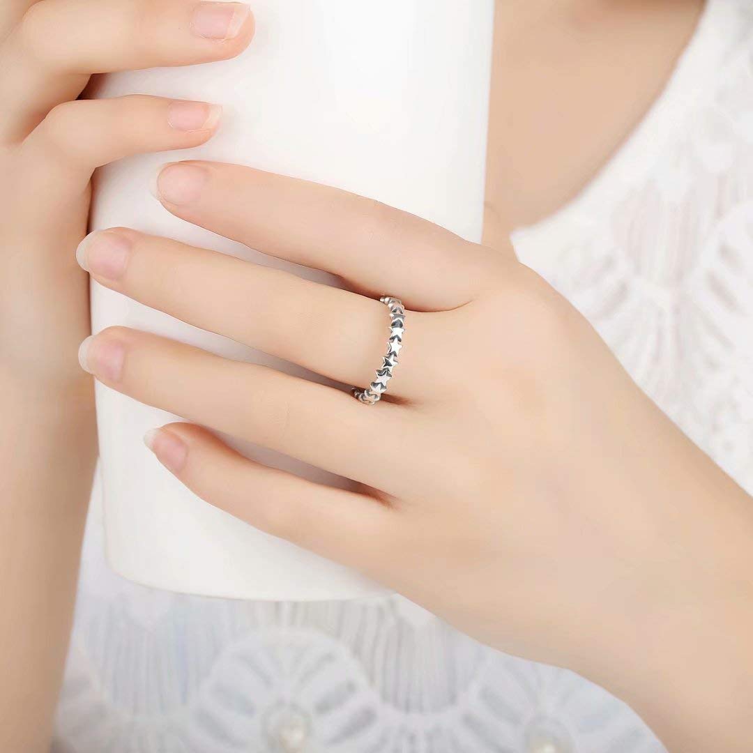 Presentski 925 Sterling Silver Star Ring - Stackable Eternity Promise Rings for Women, Gift for Girlfriend, Wife, Anniversary, Valentine's Day - Perfect for Everyday Wear, Date Night & Special Occasions