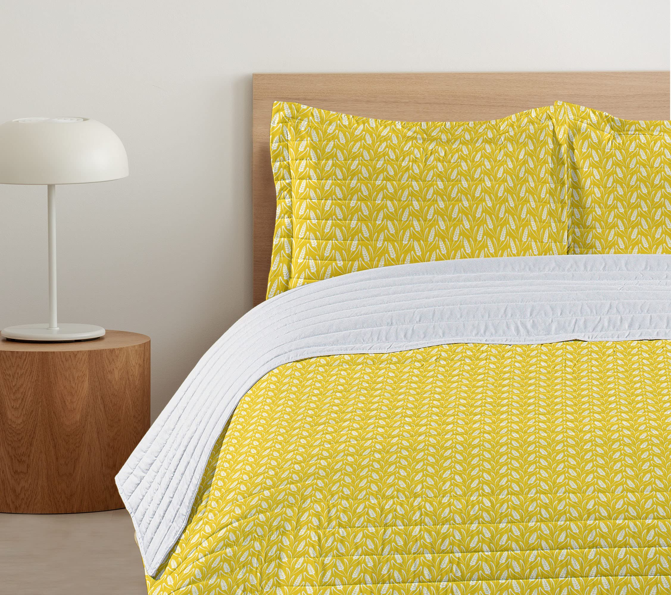 Ambesonne Yellow and White Microfiber Bedspread Set - Queen Size Soft Bedding with Pillow Shams & Comforter, Wheat Ear Silhouette Design in Earthy Tones | Perfect for Farmhouse, Rustic or Country Style Bedrooms