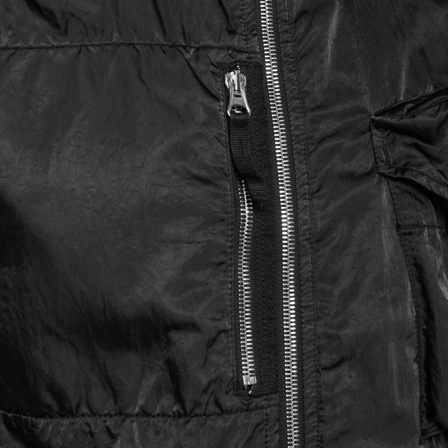 Stone Island Black Nylon Raso Gilet - Lightweight Men's Vest for Outdoor & Urban Wear | Water-Resistant & Stylish Layering Piece for Hiking, Travel & Casual Fashion