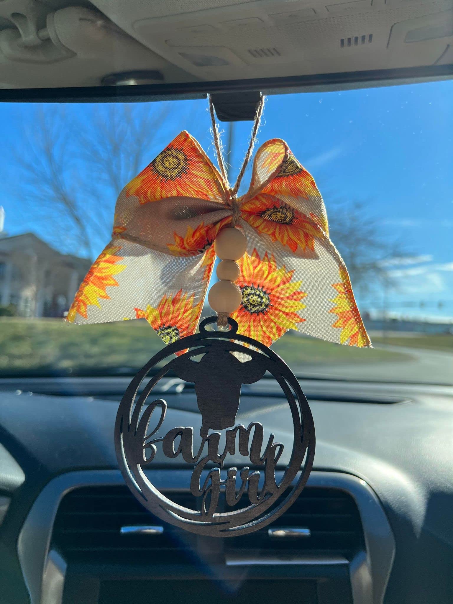 Farm Girl Cow Car Charm - Leopard Burlap Black White Red Cow Paws Ribbons Car Accessories for Interior Decor, Perfect for Country Style Vehicles and Farm-Themed Car Styling