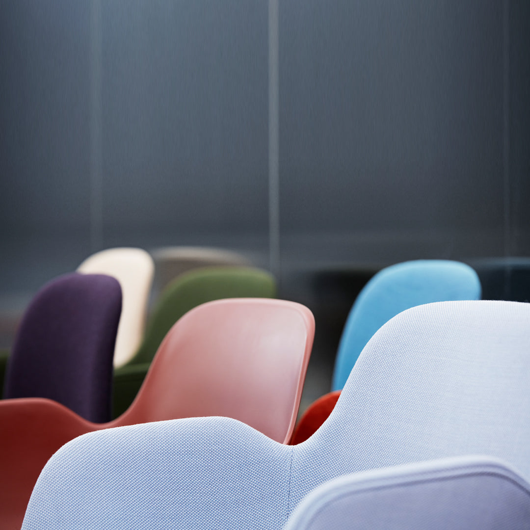 Modern Form Armchair with 4L Swivel Base and Premium Upholstery - Perfect for Living Room, Office or Reading Nook