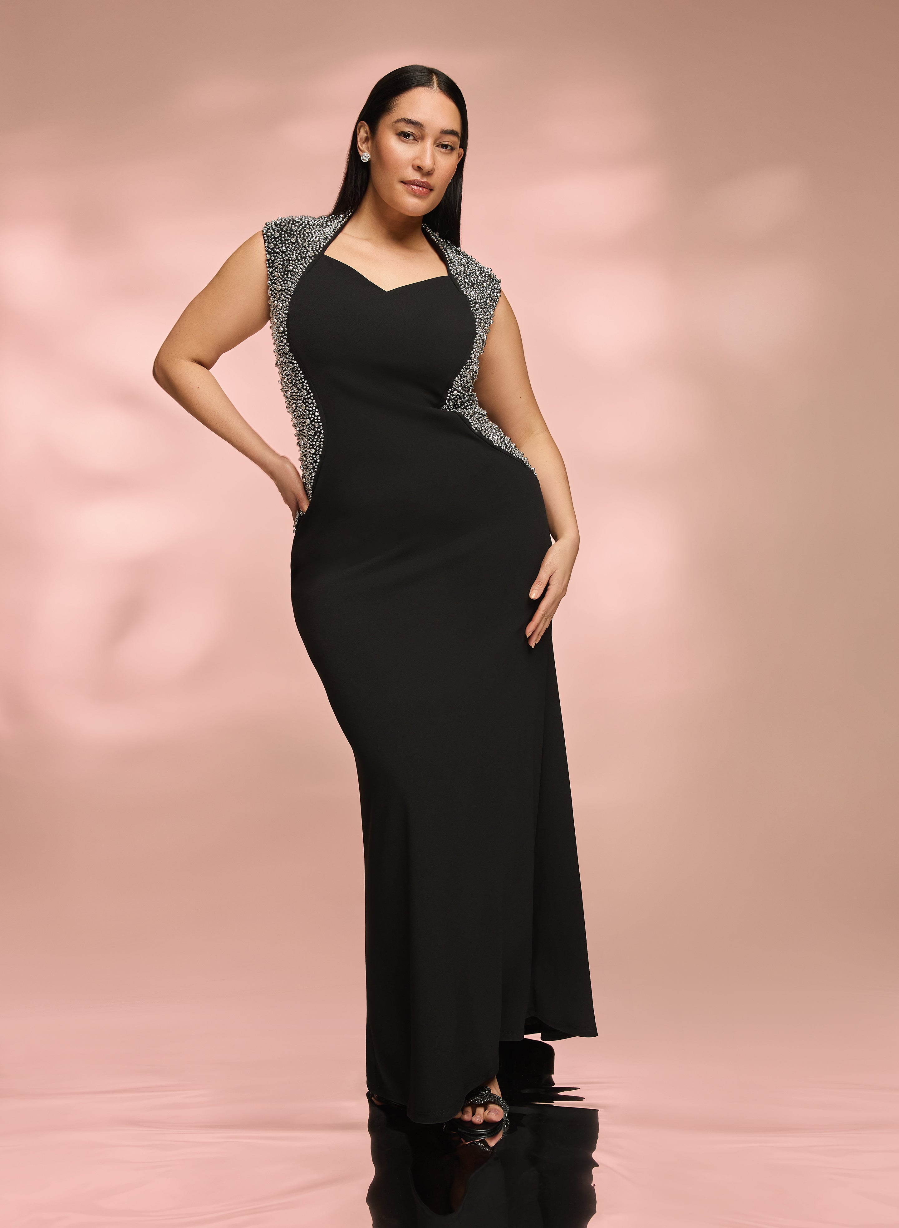 Elegant Crystal Embellished Party Dress for Women - Sparkling Evening Gown for Prom, Wedding, and Special Occasions