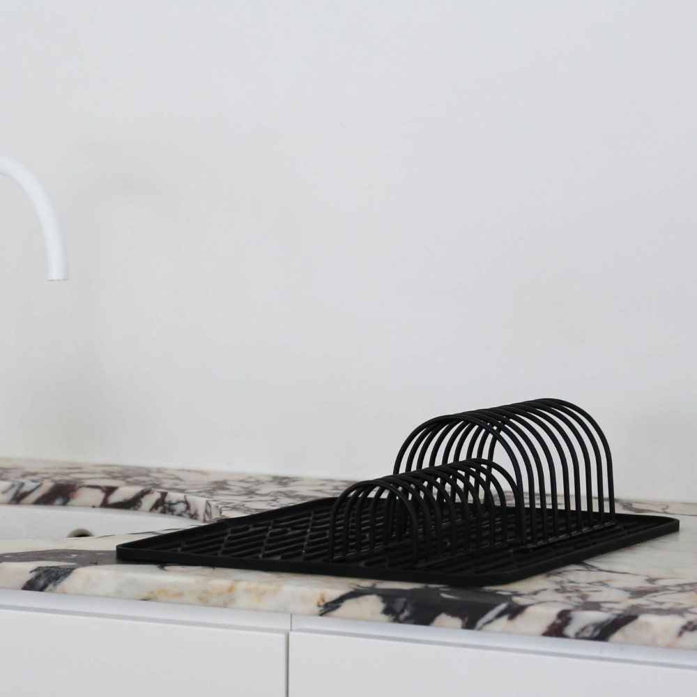 DESIGNSTUFF Large Folding Silicone Drying Mat with Drainage Hole - Black | Non-Slip Dish Drying Rack for Kitchen Counter, Sink & Travel | Perfect for Drying Dishes, Fruits & Vegetables