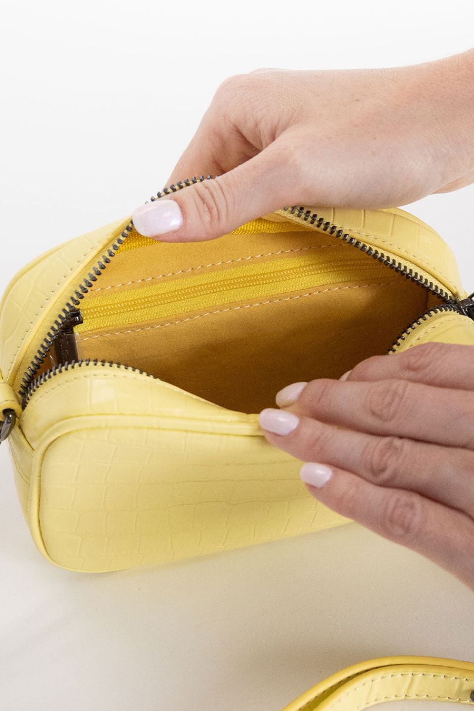 Stylish Sunflower Print Croc Leather Crossbody Bag for Women - Perfect for Casual Outings, Travel, and Everyday Use