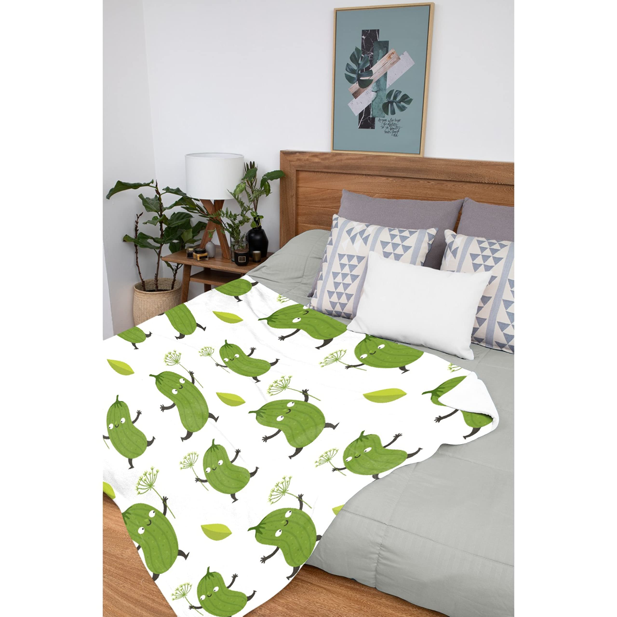 Pickle Throw Blanket - Ultra Soft Flannel Fleece Blanket for Gifts | Plush Lightweight Cozy Blanket for Couch, Sofa & Bed | All-Season 80x60 Inch Blanket for Adults | Perfect for Movie Nights, Camping & Home Decor
