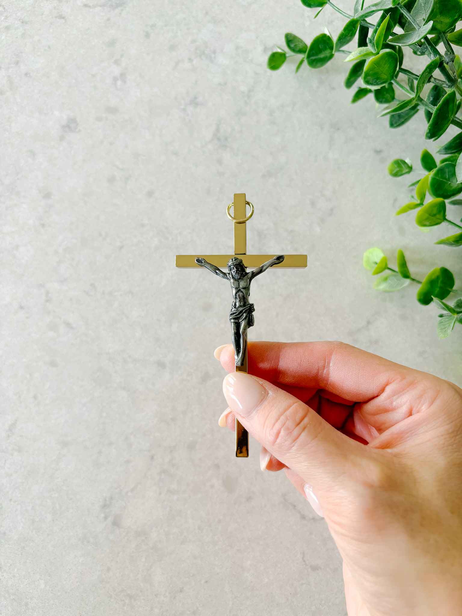 Small Metal Crucifix Pendant - Religious Jewelry for Women & Men - Perfect for Daily Wear, Gifts & Spiritual Protection
